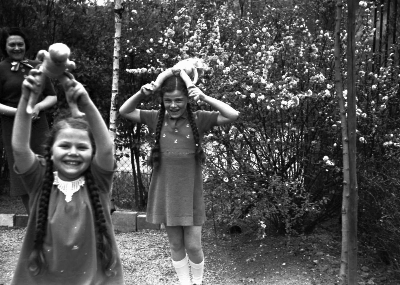 Hungary, Budapest XII., Ráth György utca 13., 1940, Fortepan, toy, kids, braid, Budapest, Fortepan #25488