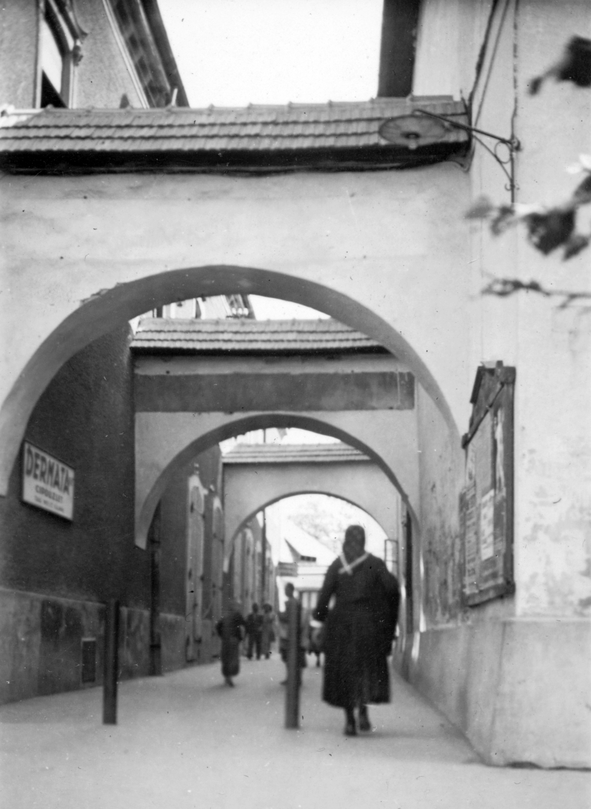 Romania,Transylvania, Baia Mare, Erzsébet köz (Strada Mihai Viteazu) a Rákóczi tér (Piaţa Libertăţii) felől nézve. Jobbra a Hunyadi ház., 1935, SZF, arch, Fortepan #25492