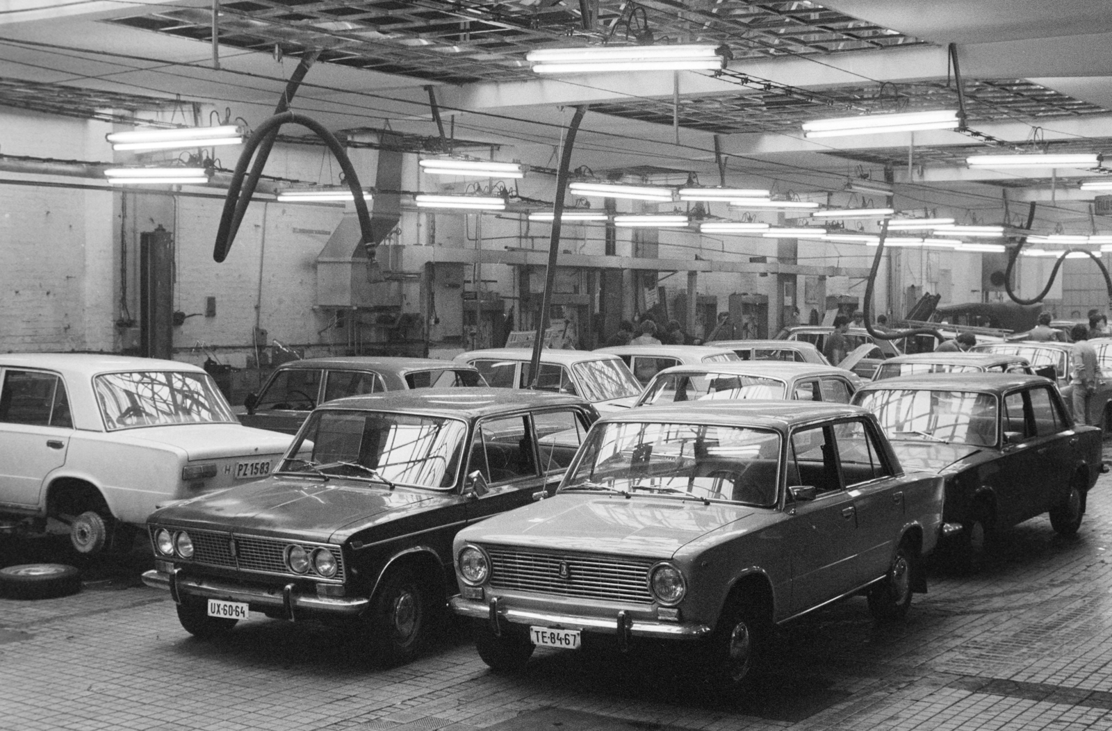 Hungary, Budapest II., Lövőház utca 5., AFIT IV. sz. Autójavító Vállalat., 1981, Bojár Sándor, number plate, Lada-brand, szervíz, Budapest, Fortepan #255259