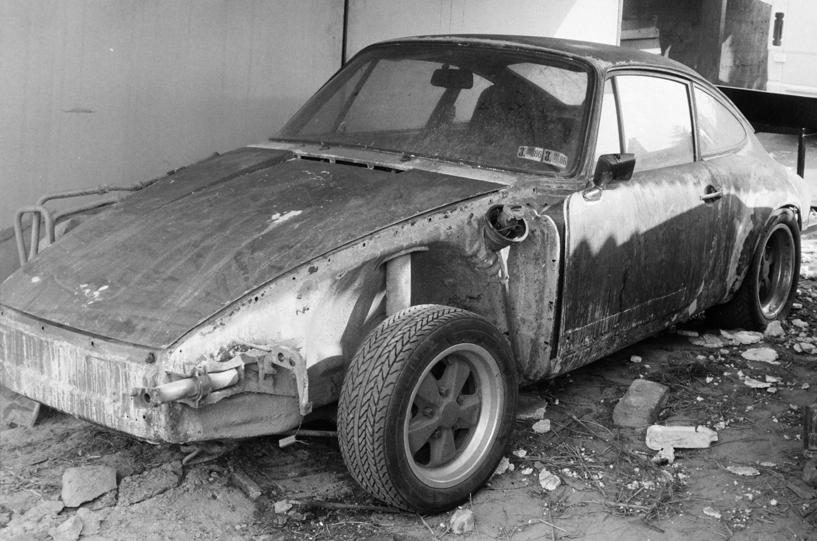 Hungary, Molnár János autószerelő kisiparos műhelye., 1987, Bojár Sándor, Porsche-brand, Fortepan #255491