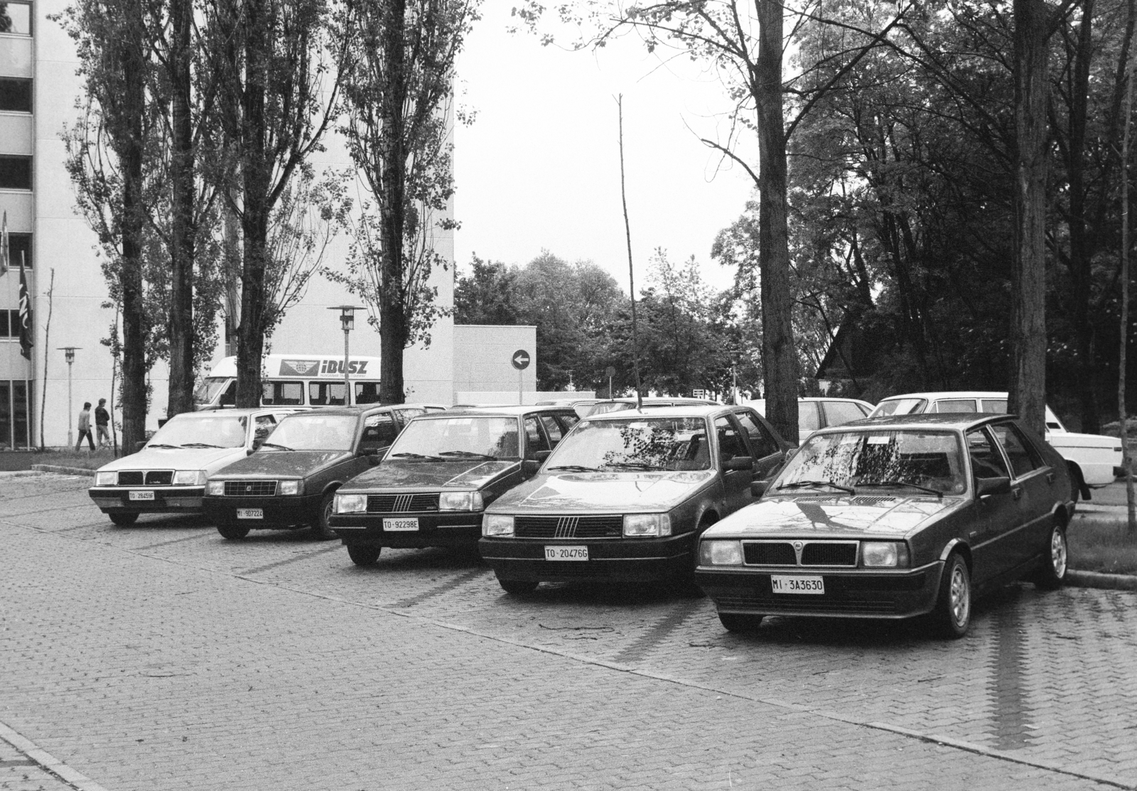 Hungary,Lake Balaton, Tihany, a Hotel Tihany parkolója. A Fiat cég magyarországi bemutatóján lehetőség volt a szakújságíróknak a Fiat és Lancia újdonságok kipróbálására., 1987, Bojár Sándor, Fiat-brand, Fortepan #255497