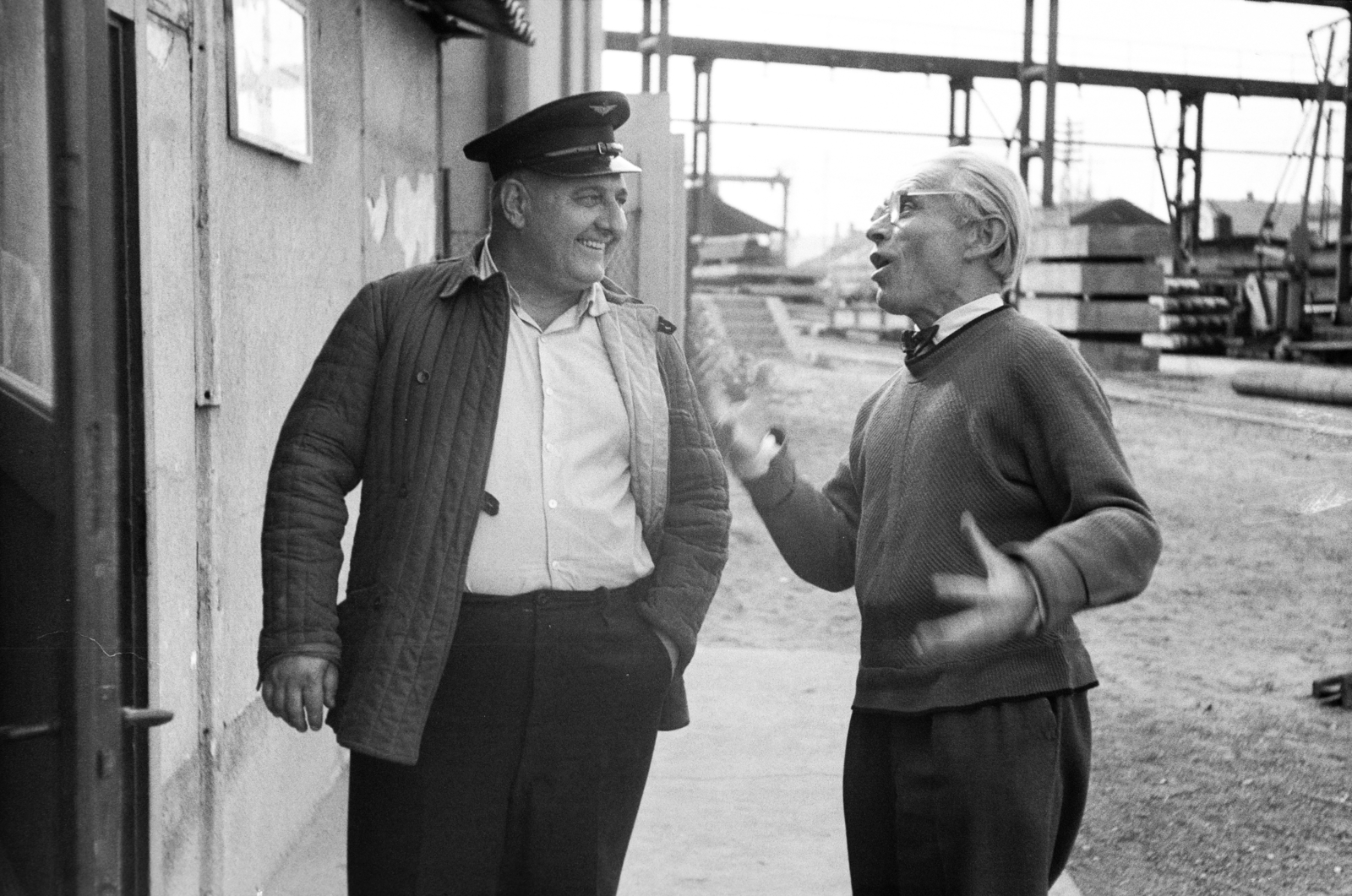 1963, Cziboly Józsefné, peaked cap, gesture, insulated jacket, Fortepan #255725