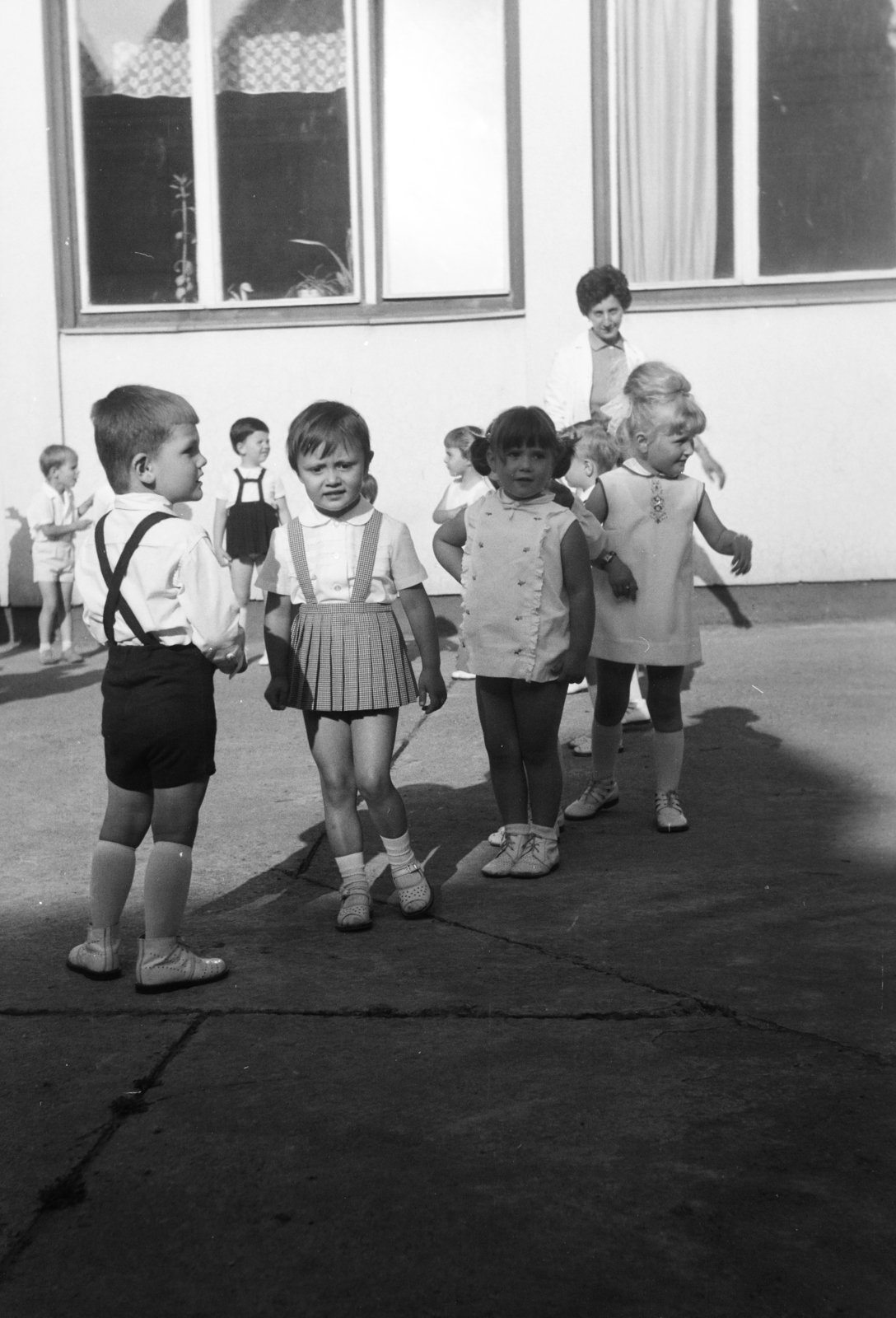 Hungary, Debrecen, Péterfia utca 15., óvoda. A felvétel az évzáró ünnepség alkalmával készült., 1970, Kálnoki Kis Sándor, nursery, kids, Fortepan #255824