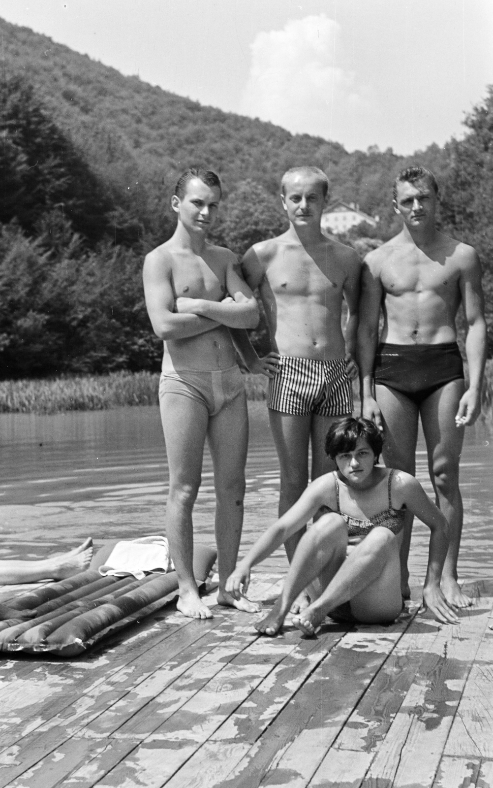 Hungary, Jósvafő, a felvétel a tengerszem partján készült., 1963, Kálnoki Kis Sándor, bathing suit, pier, air mattress, Fortepan #255913