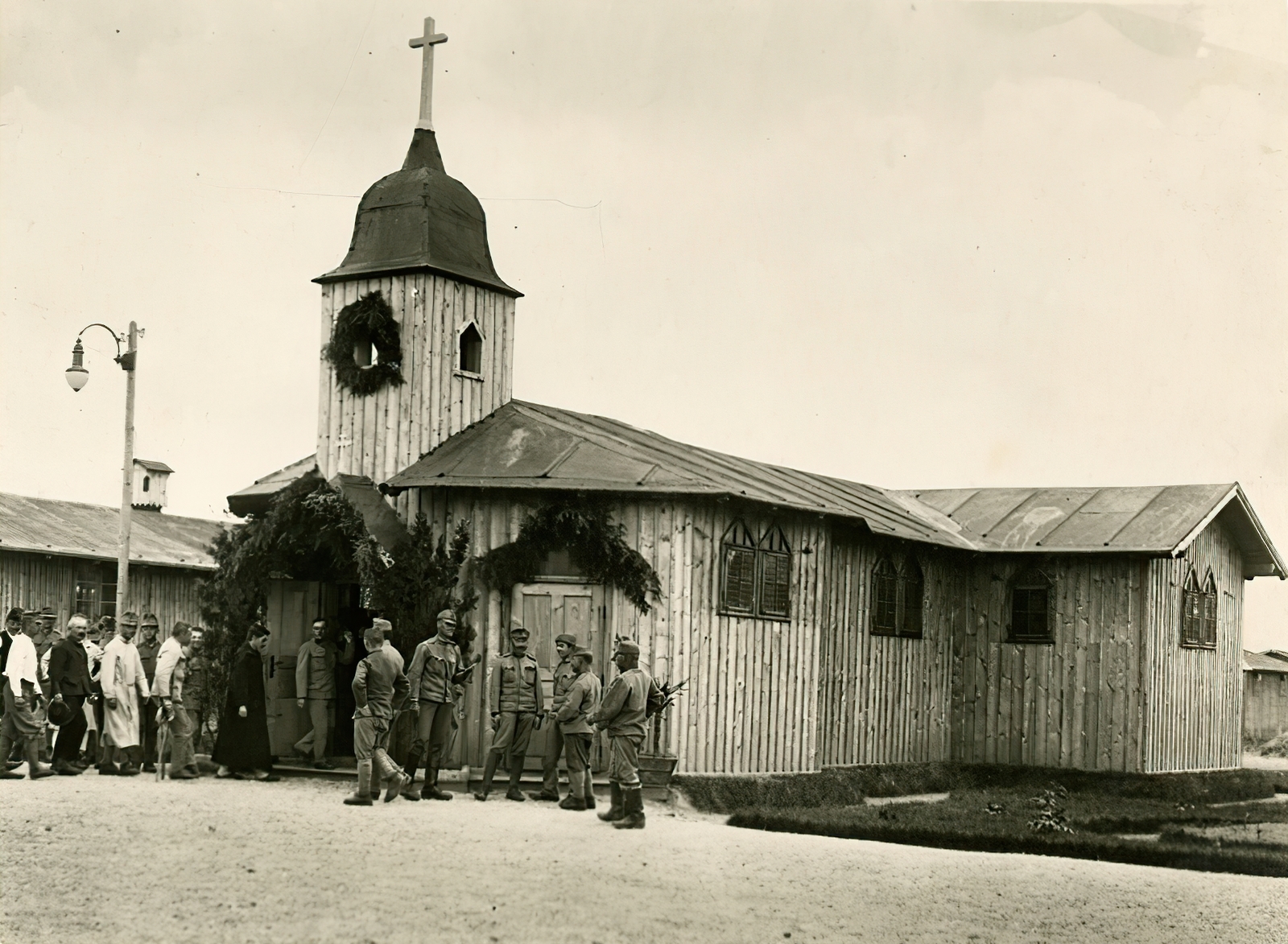Magyarország, Székesfehérvár, a barakk kórház kápolnája., 1915, Országos Széchényi Könyvtár, Müllner János, faburkolat, Fortepan #256046
