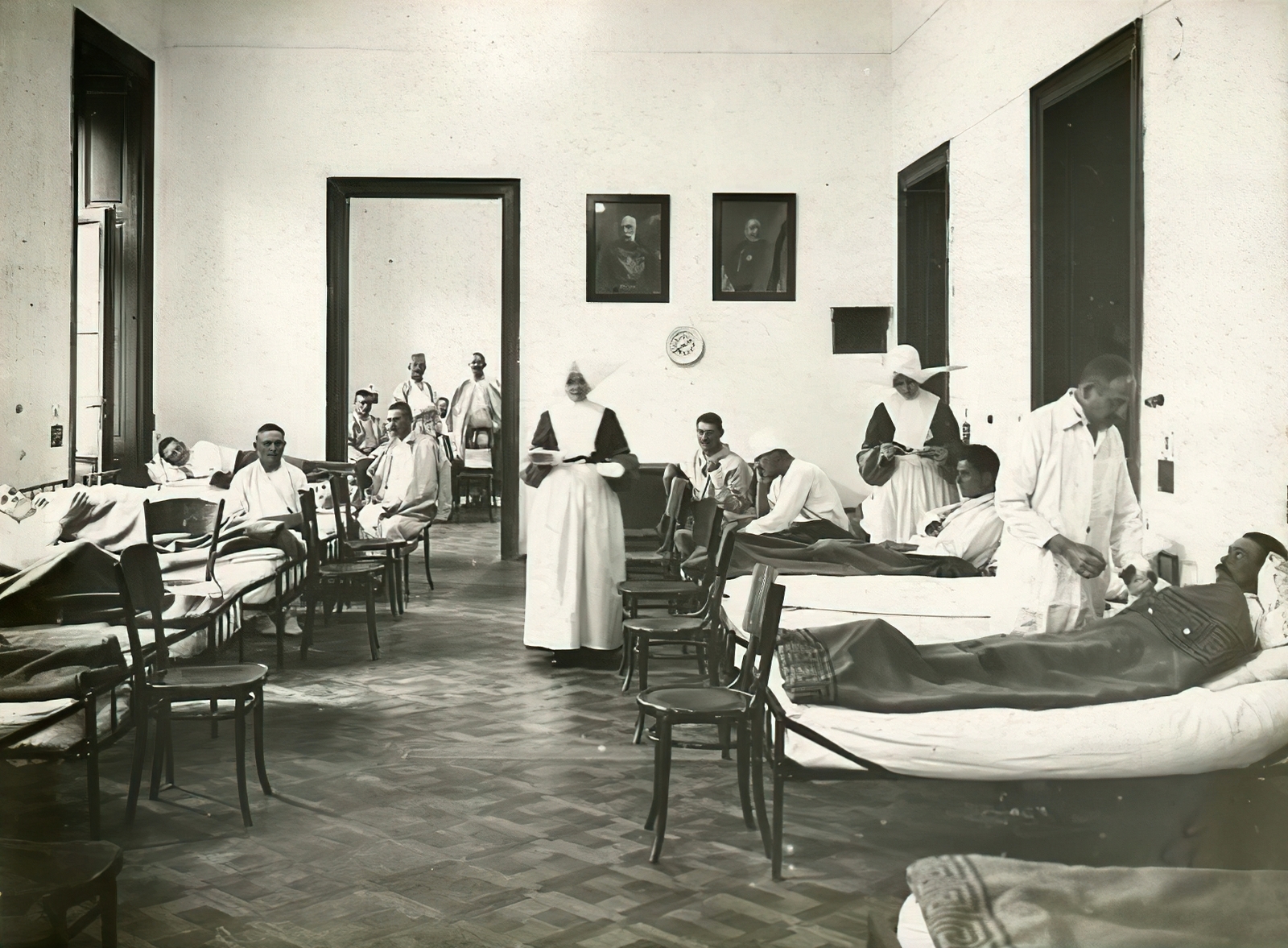 Hungary, Budapest VI., Andrássy út 27., a Terézvárosi Kaszinó hadikórháza 1914. október elején., 1914, Országos Széchényi Könyvtár, Budapest, nun, medical institution, Fortepan #256244