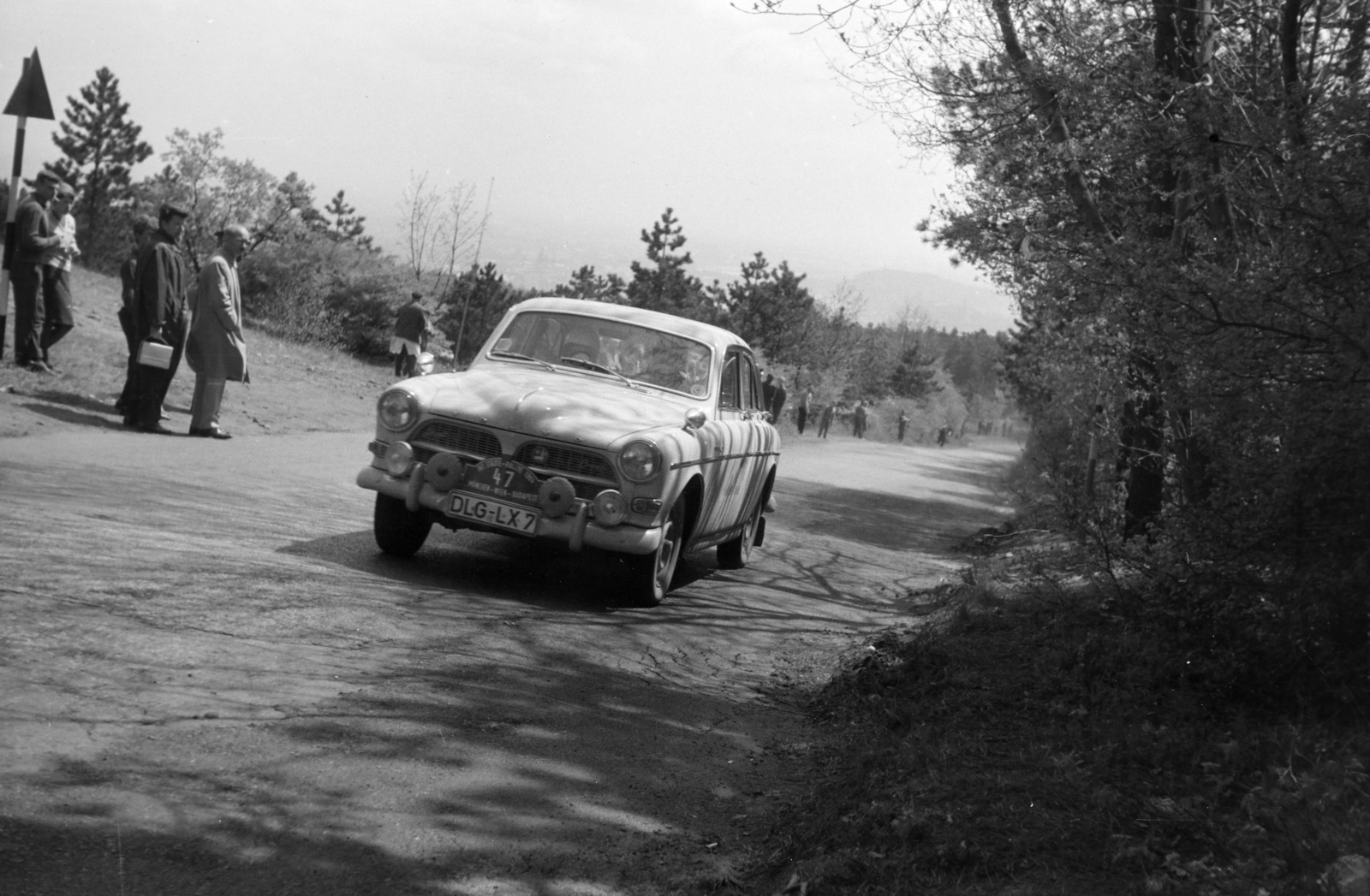 Hungary, Budapest III., Hármashatárhegyi út, a München-Wien-Budapest Rallye mezőnyének gyorsasági versenye május 2-án., 1964, Közösségi Szociális Szövetkezet, Budapest, Fortepan #256507