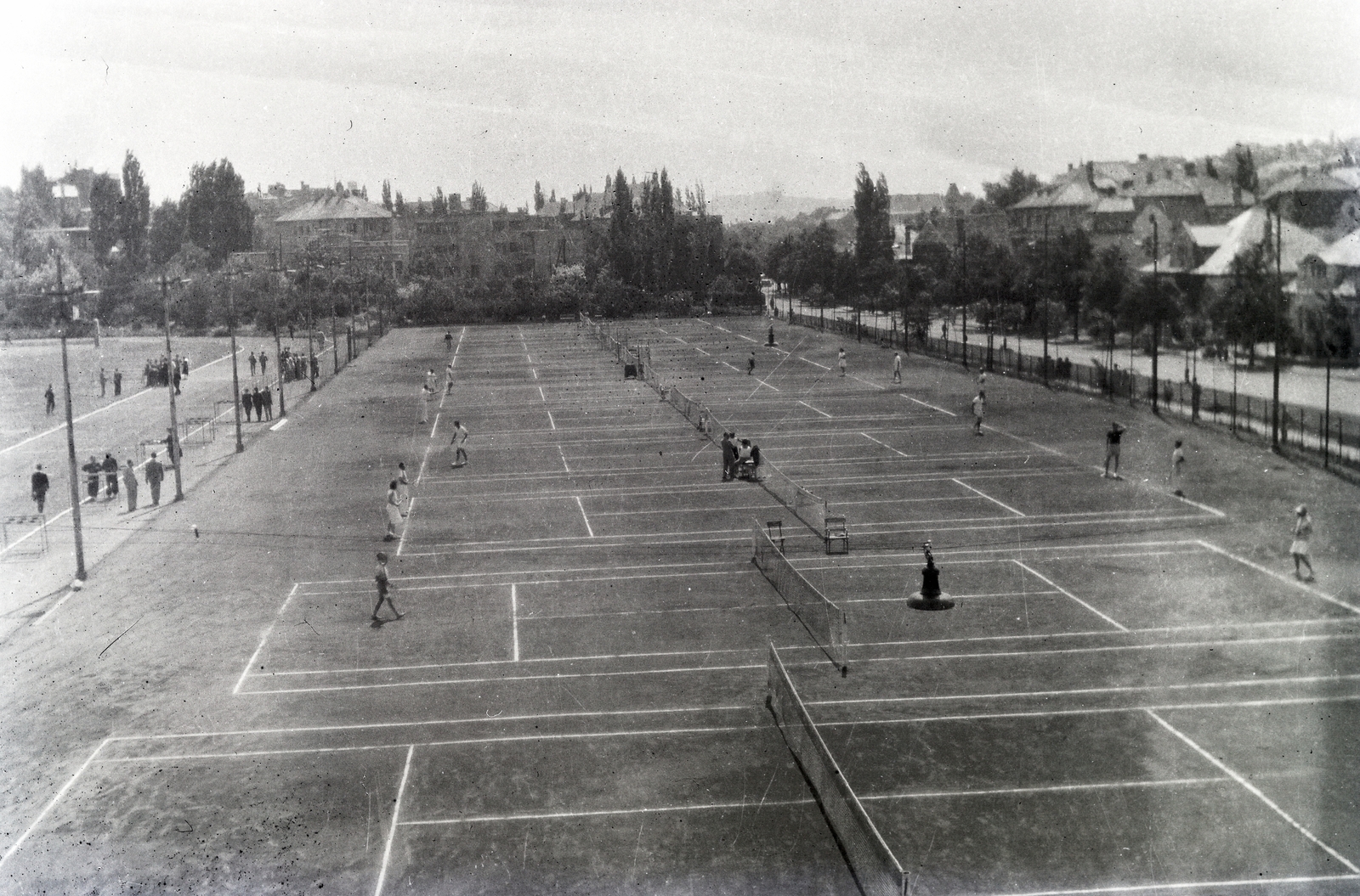 Hungary, Budapest II., Pasaréti út, a Vasas sporttelepe., 1954, Tildy Istvánné, Budapest, tennis court, Fortepan #256585