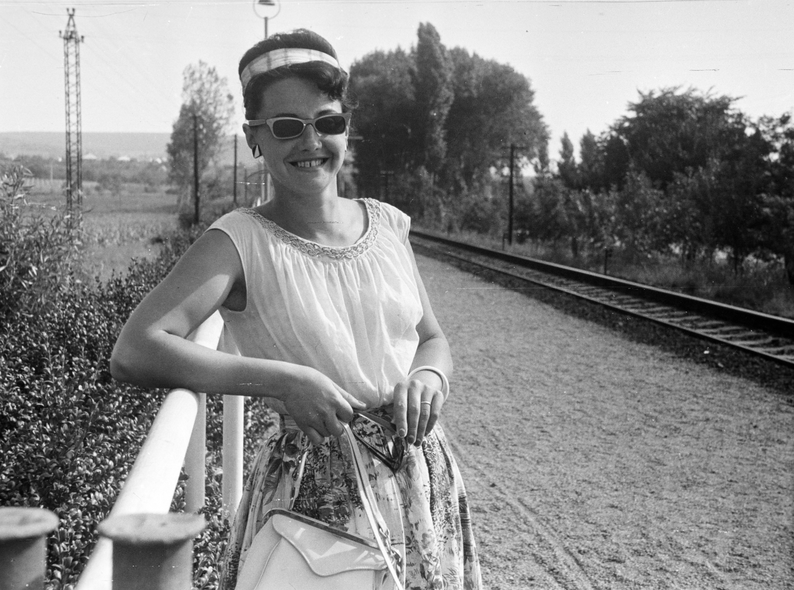 1966, Tóth Katalin, napszemüveg, hölgy, hajpánt, Fortepan #256671