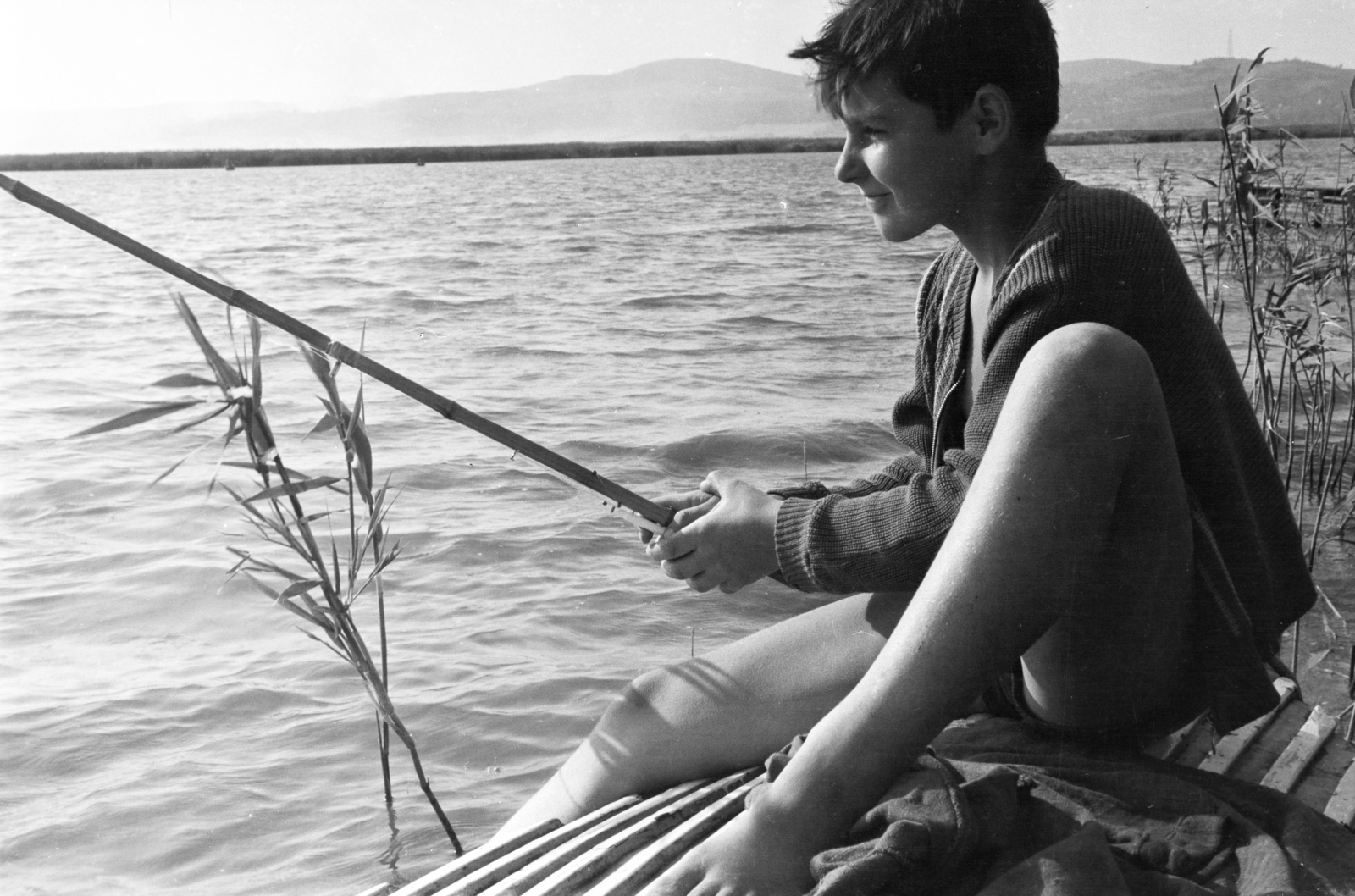 Hungary,Lake Velence, Gárdony, 1969, Tóth Katalin, fishing, boy, Fortepan #256676