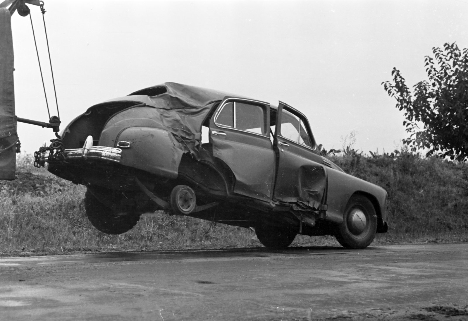 1954, Bolvári László, járműroncs, GAZ M20 Pobeda, Fortepan #257116