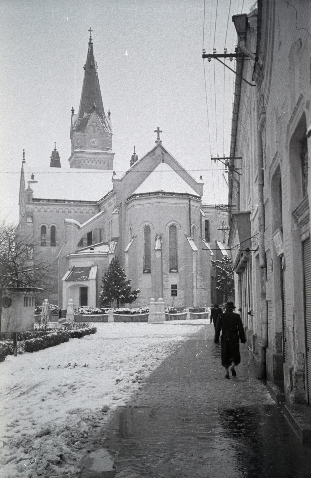 Ukraine,Zakarpattia Oblast, Mukachevo, a Tours-i Szent Márton-székesegyház., 1942, Mohai család, Fortepan #257165