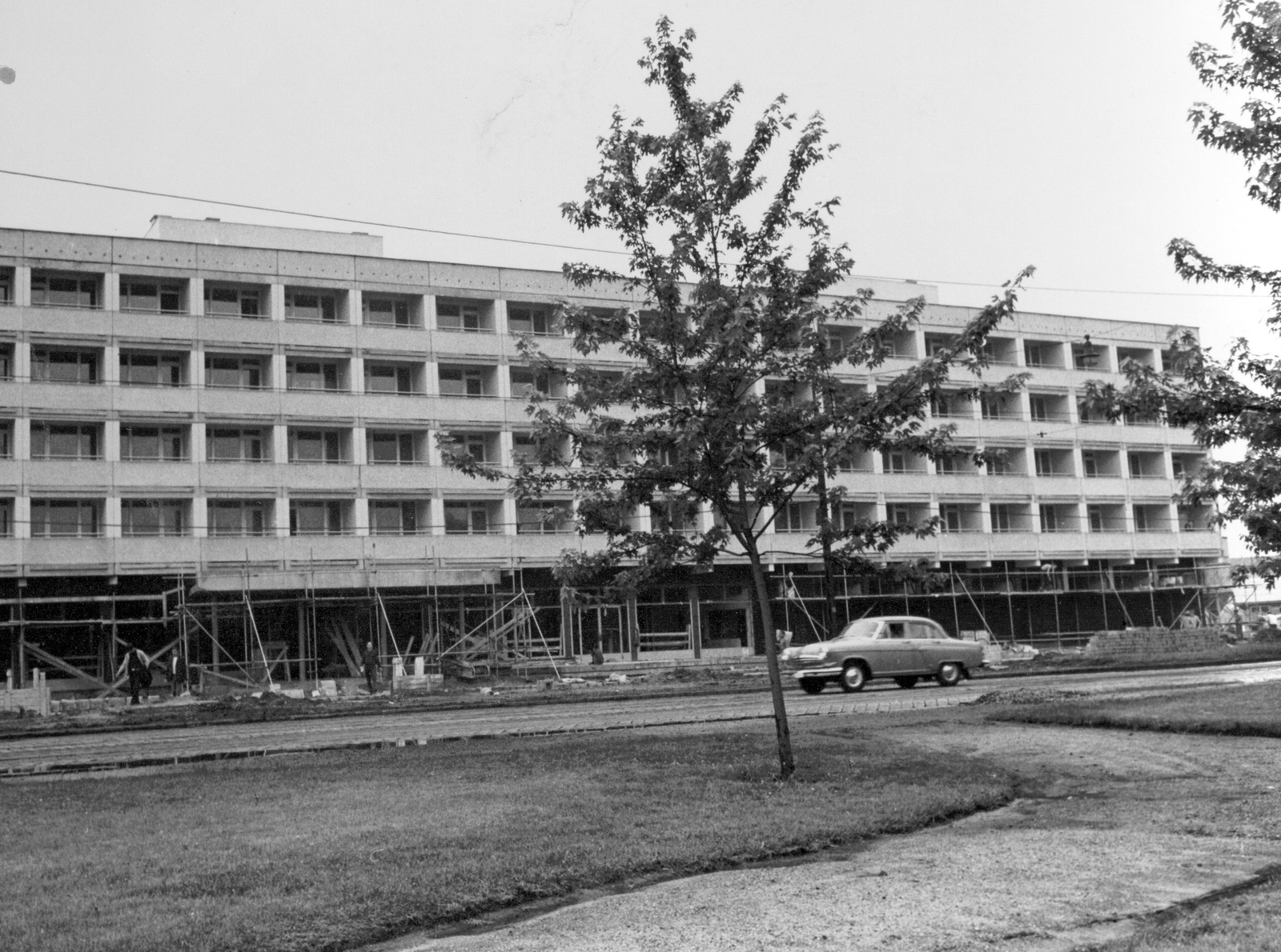 Hungary, Budapest IX., Ferde utca 1., Hotel Aero., 1970, Ferencvárosi Helytörténeti Gyűjtemény, Soviet brand, GAZ-brand, construction, hotel, M21 Wolga, Budapest, Fortepan #25735