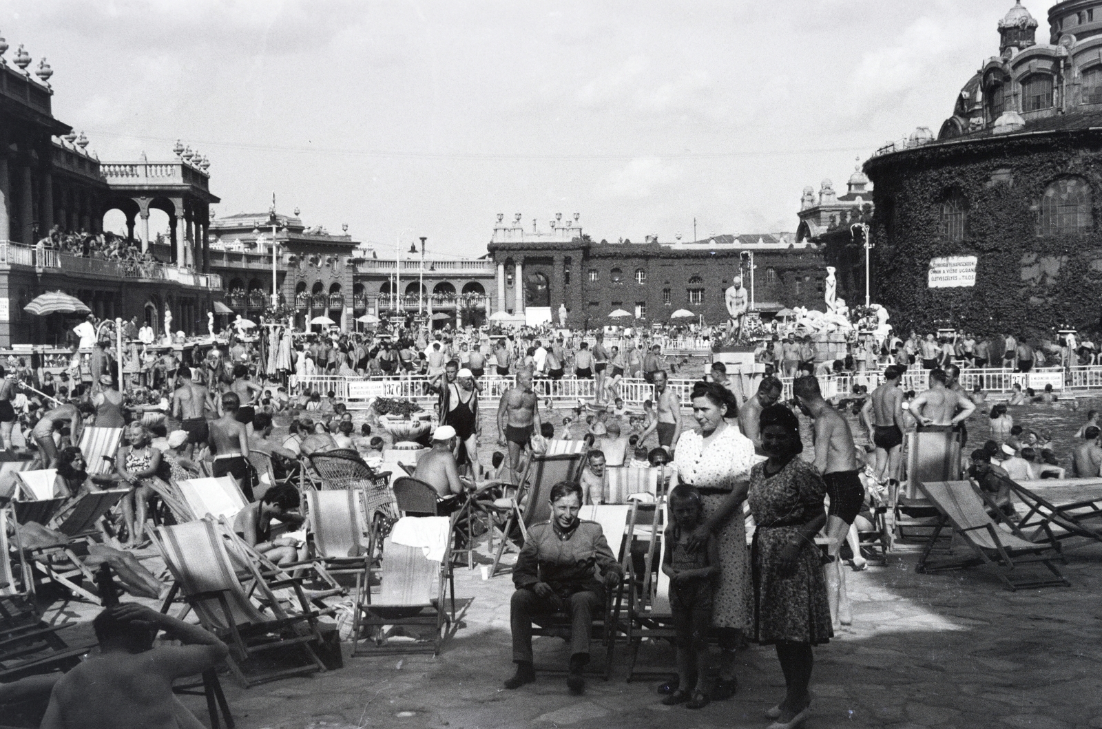 1942, Reményi József, beach, deck chair, Fortepan #257811