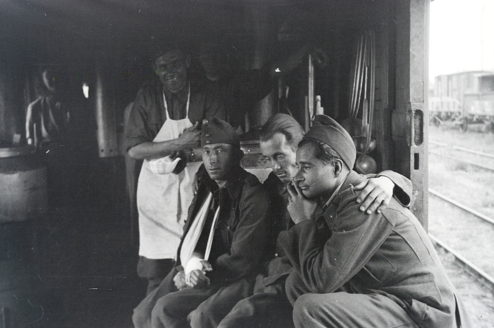 1942, Reményi József, soldier, wounded, hospital-train, Fortepan #258128