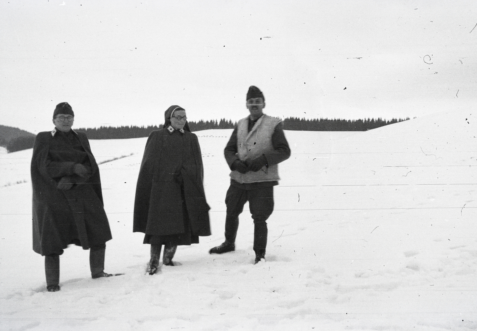 1942, Reményi József, bekecs, ápolónő, hárman, Fortepan #258168