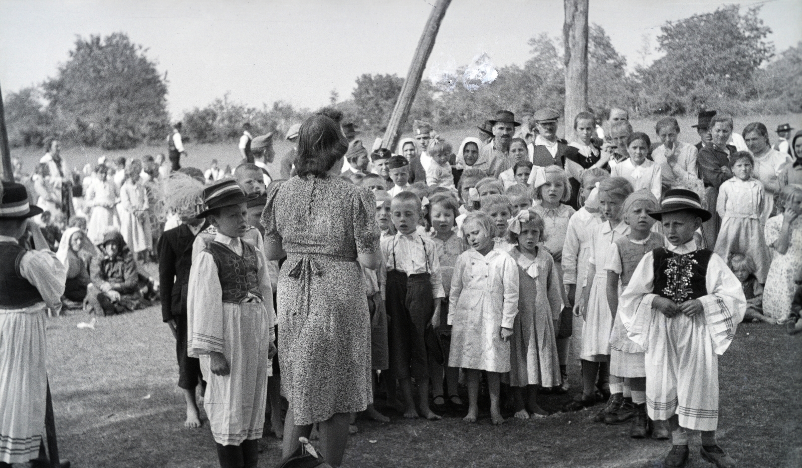 1943, Reményi József, folk costume, kids, Fortepan #258181