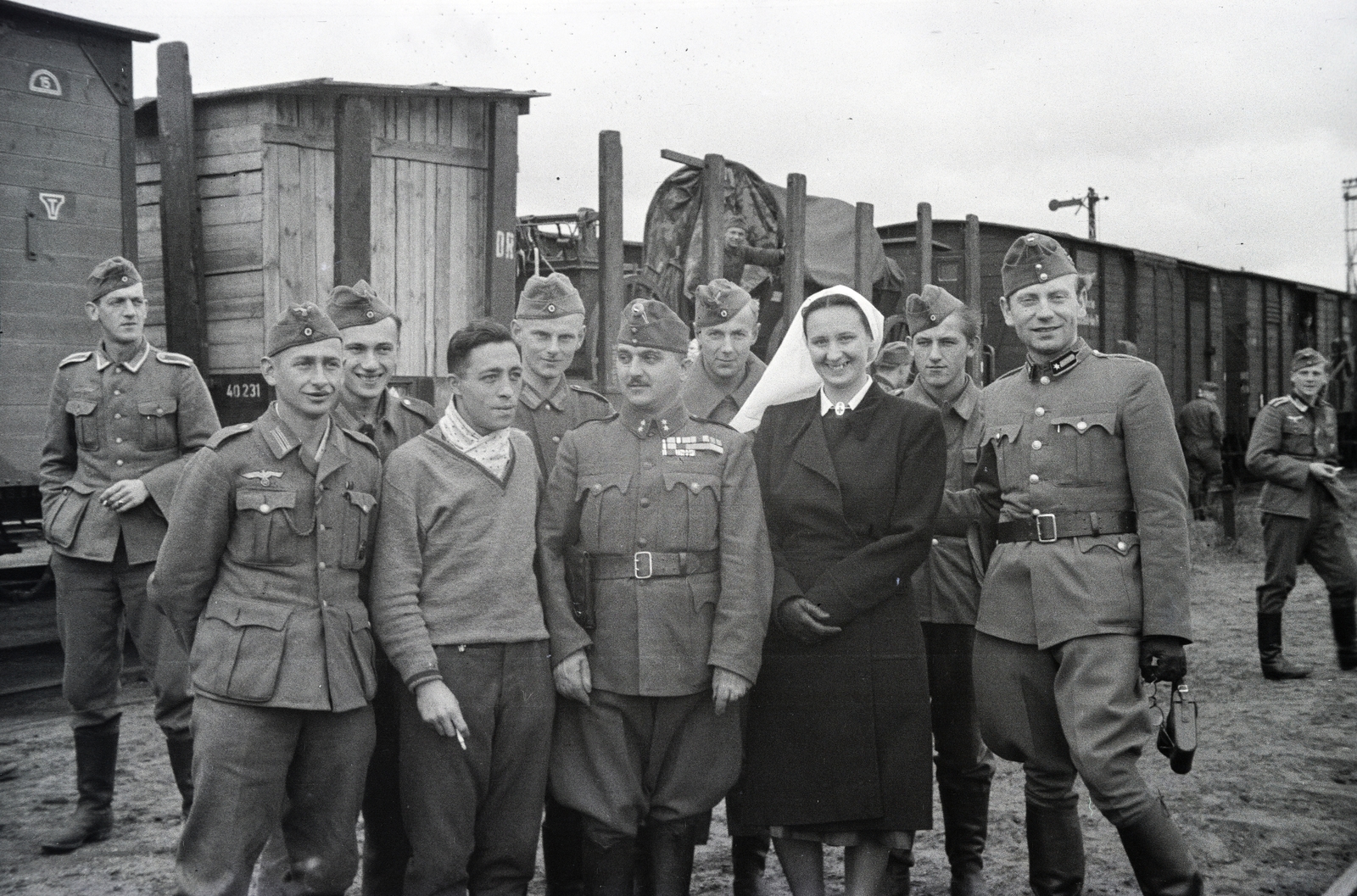 1942, Reményi József, katona, fényképezőgép, ápolónő, csoportkép, Fortepan #258231