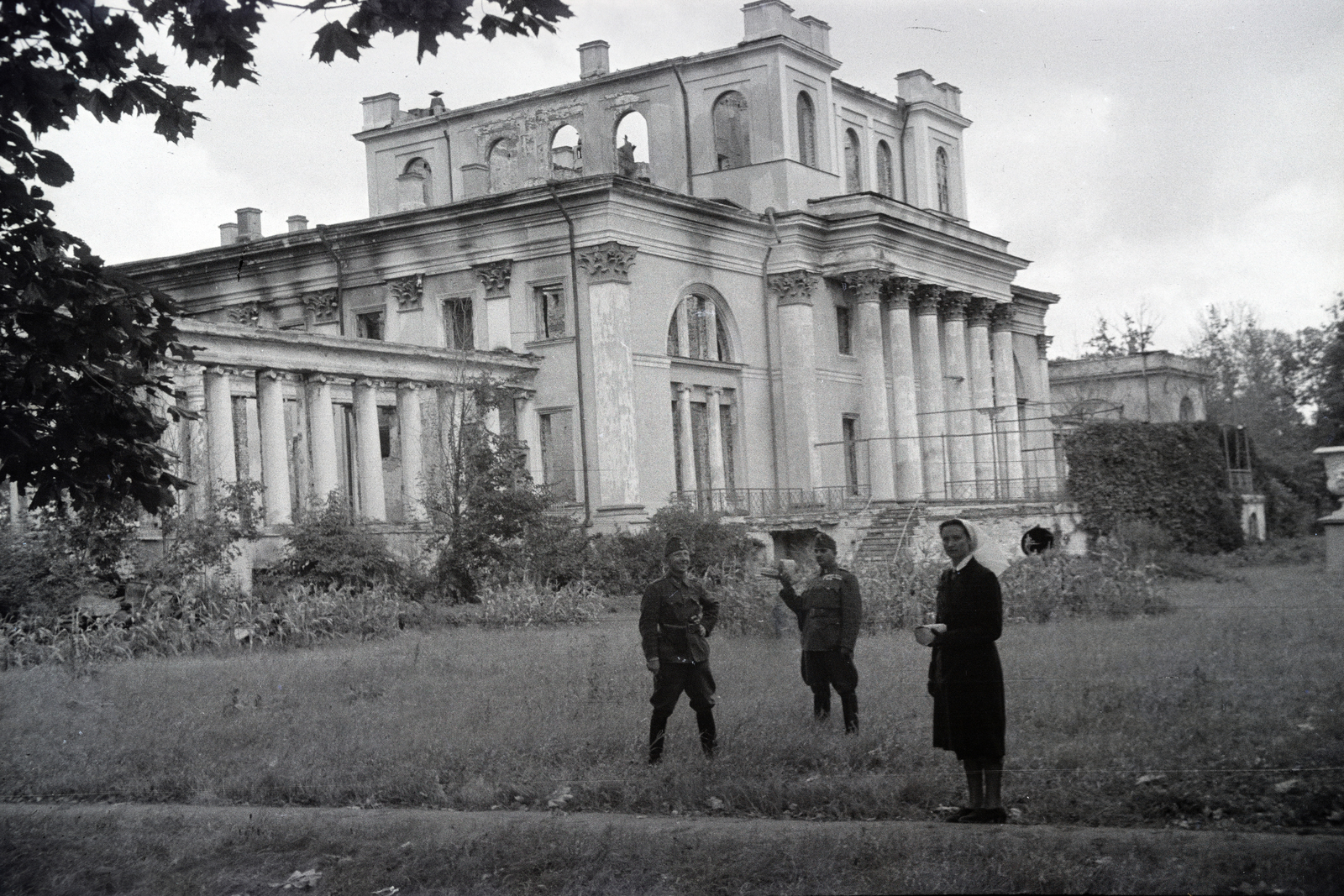 Fehéroroszország, Homel, a Rumjancev - Paszkevics-kastély., 1942, Reményi József, Fortepan #258247