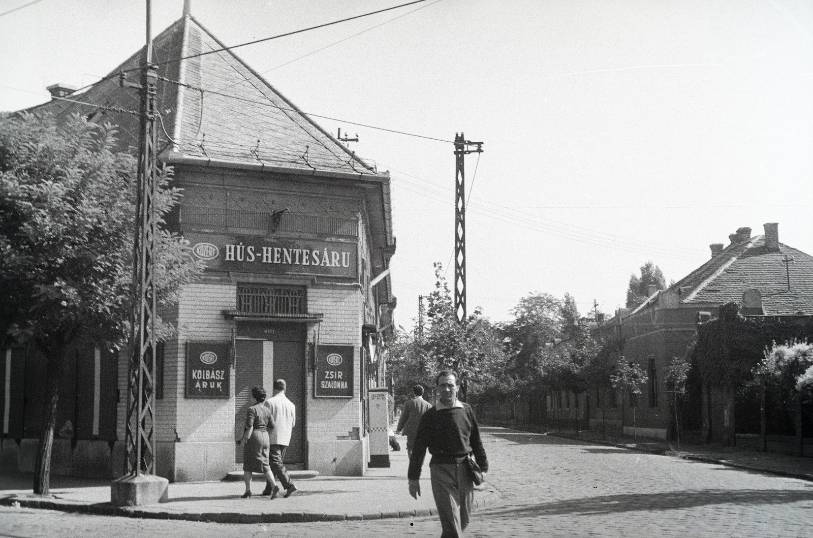 Magyarország, Budapest IV., Görgey Artúr (Dózsa György) utca 37., jobbra a Rózsa utca., 1966, Reményi József, Budapest, Fortepan #258351