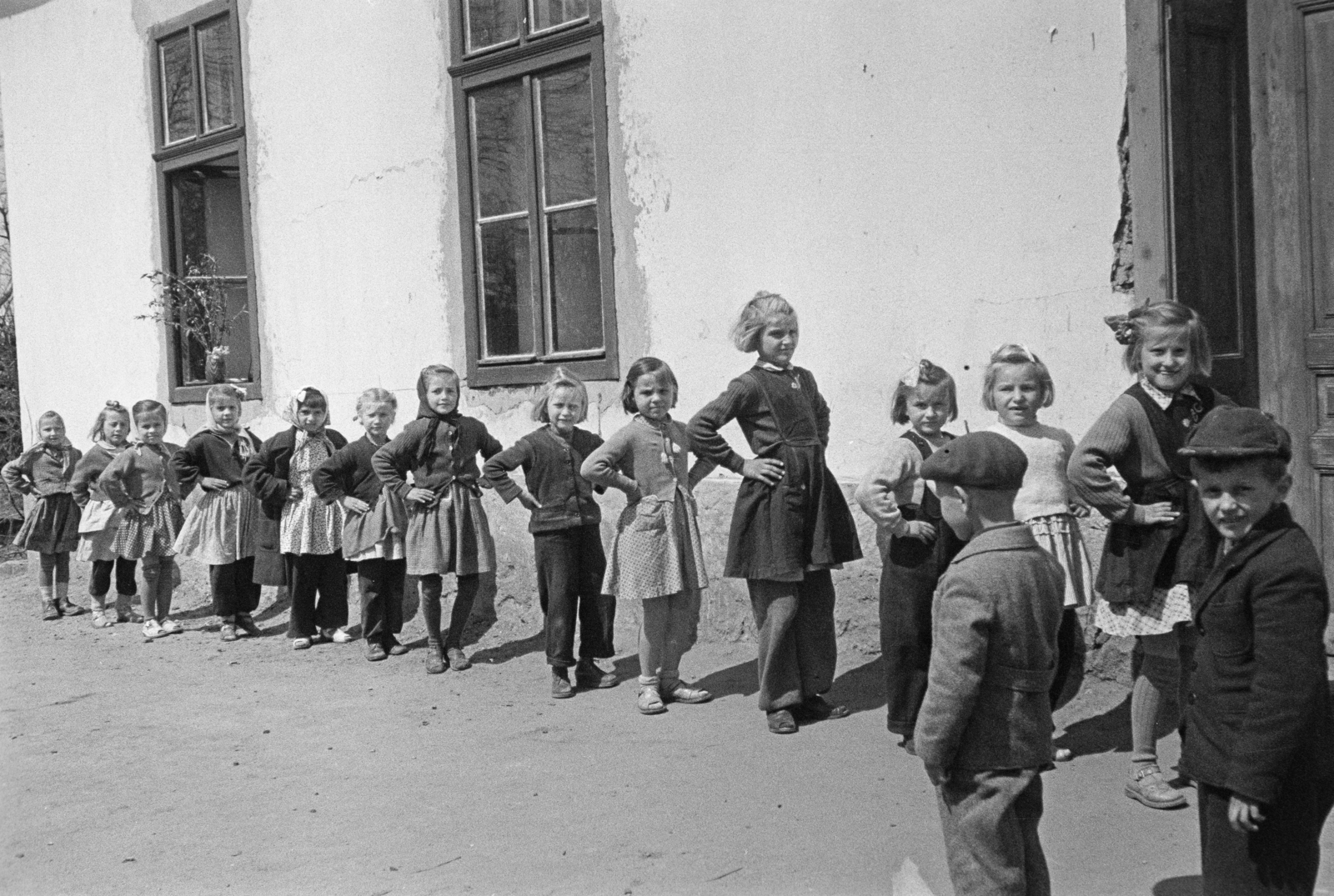 1963, Reményi József, school yard, Fortepan #258402