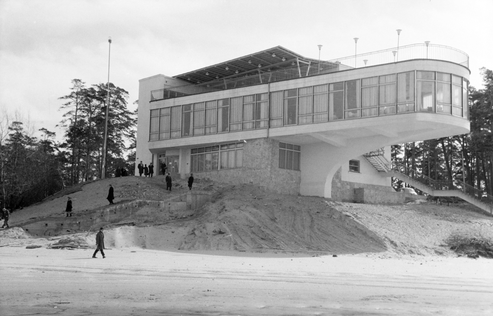 Latvijas Republika, Jūrmala, Jūras Pērle (Tengeri gyöngy) étterem., 1965, Reményi József, modern architecture, restaurant, Fortepan #258491