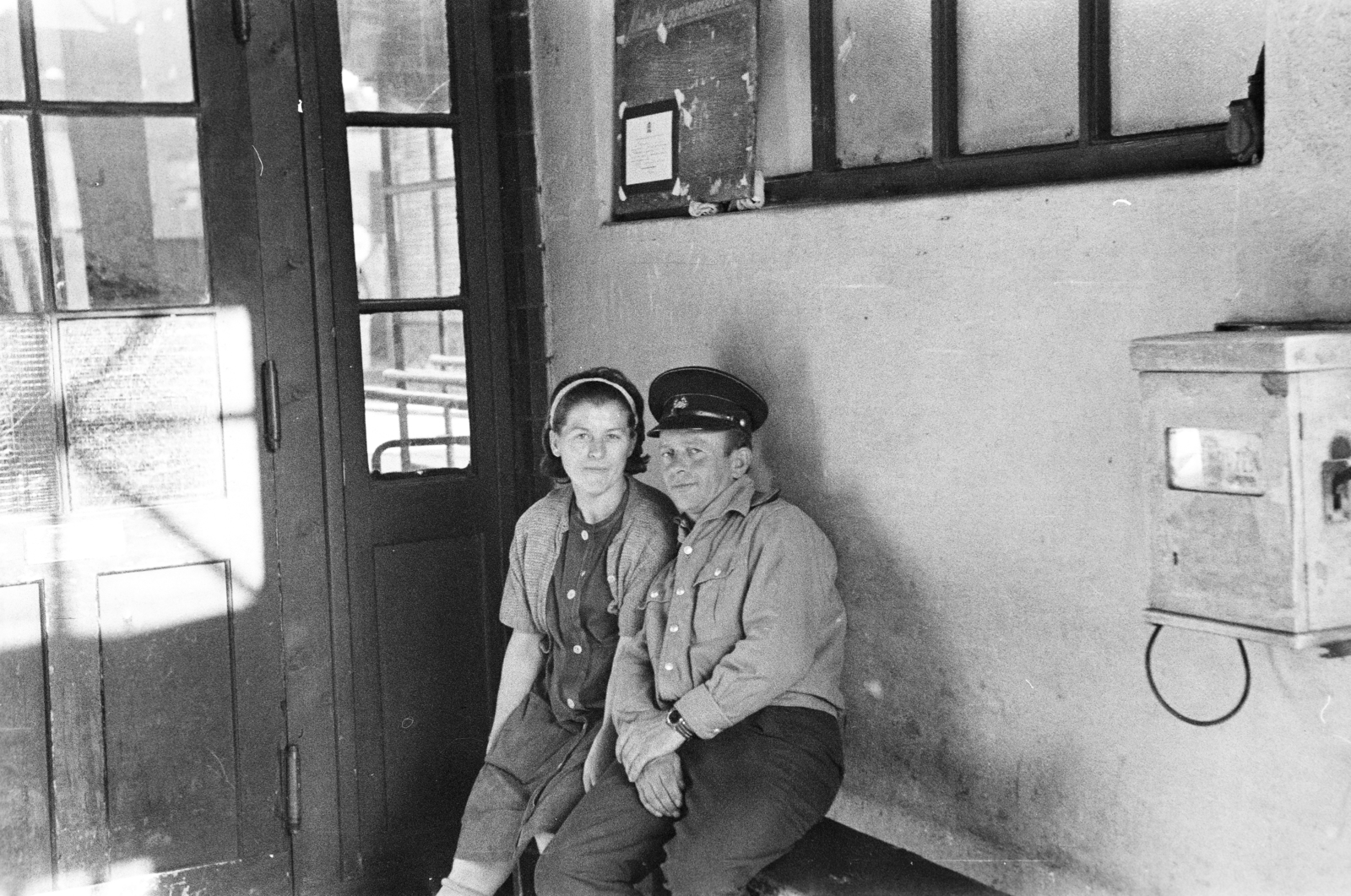 Hungary, Budapest XIV., a felvétel a Millenniumi Földalatti Vasút Széchenyi fürdői végállomásán készült., 1960, Reményi József, Best of, Budapest, Fortepan #258518