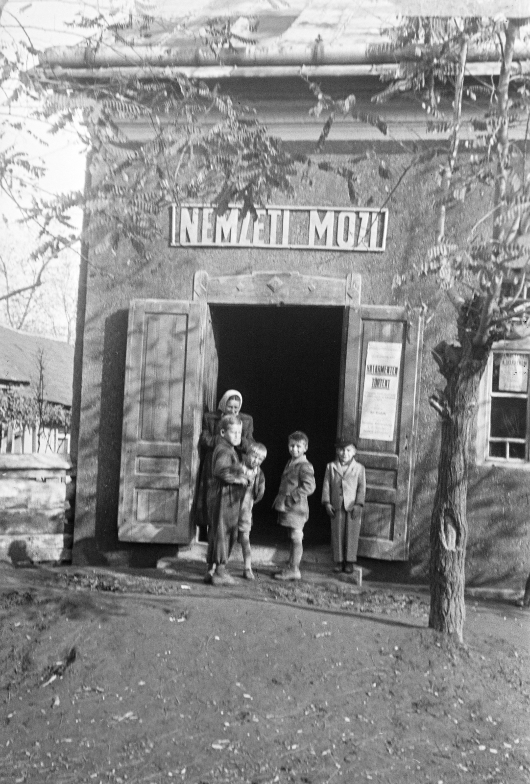 1952, Reményi József, movie theater, kids, Fortepan #258642