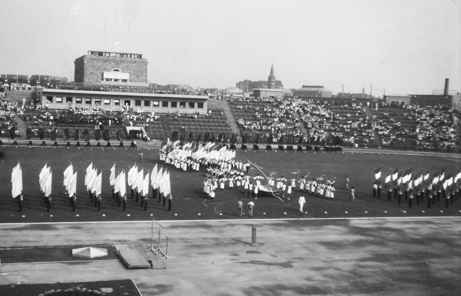 Hungary, Népstadion, Budapest XIV., 1958, Reményi József, festive, flag, folk dance, stadium, soccer field, Budapest, Fortepan #258707