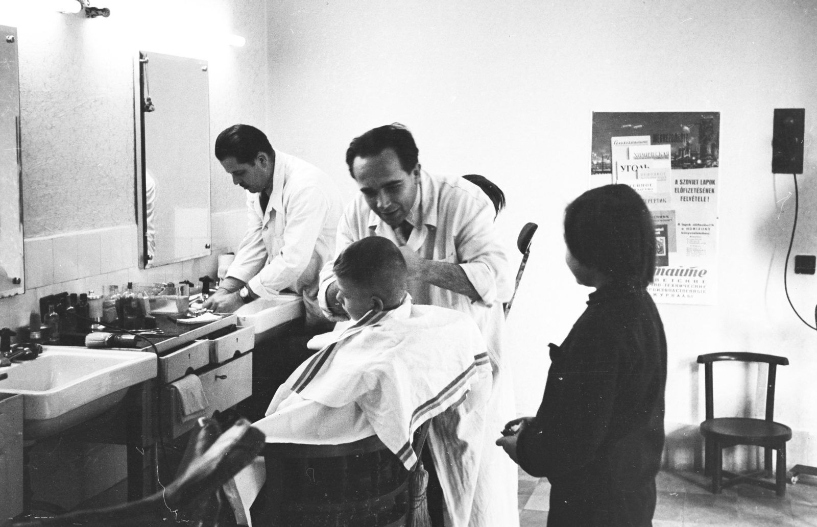 1960, Reményi József, kid, hairdresser, tonett, hairdresser, Fortepan #258759