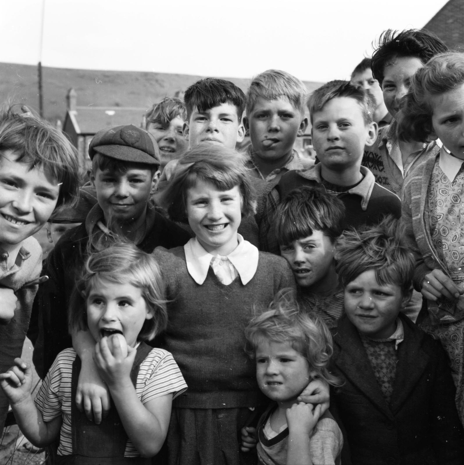 United Kingdom, 1956, UWM Libraries, photo aspect ratio: square, kids, Fortepan #258881
