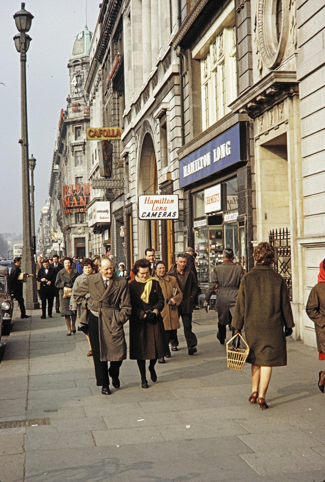 Írország, Dublin, O'Connell Street Lower az Eden Quay és az Abbey Street Lower közötti szakaszon., 1964, UWM Libraries, Harrison Forman, Fortepan #258925