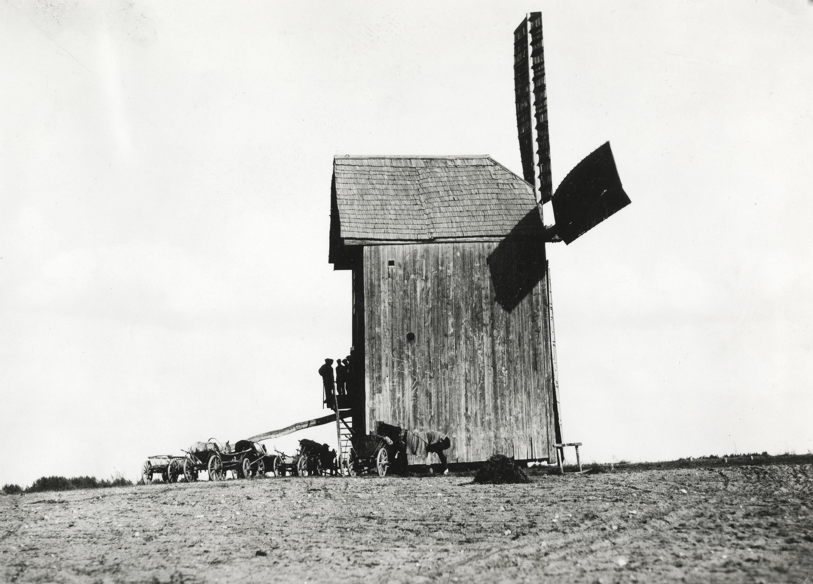 Belarus, szélmalom Ruzsanyi-tól nyugatra., 1934, UWM Libraries, chariot, windmill, shingle, Fortepan #259073