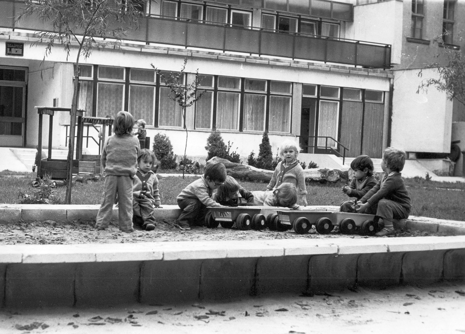 Hungary, Budapest IX., Ráday utca 46. Bölcsőde., 1981, Ferencvárosi Helytörténeti Gyűjtemény, kid, toy, Budapest, Fortepan #25912