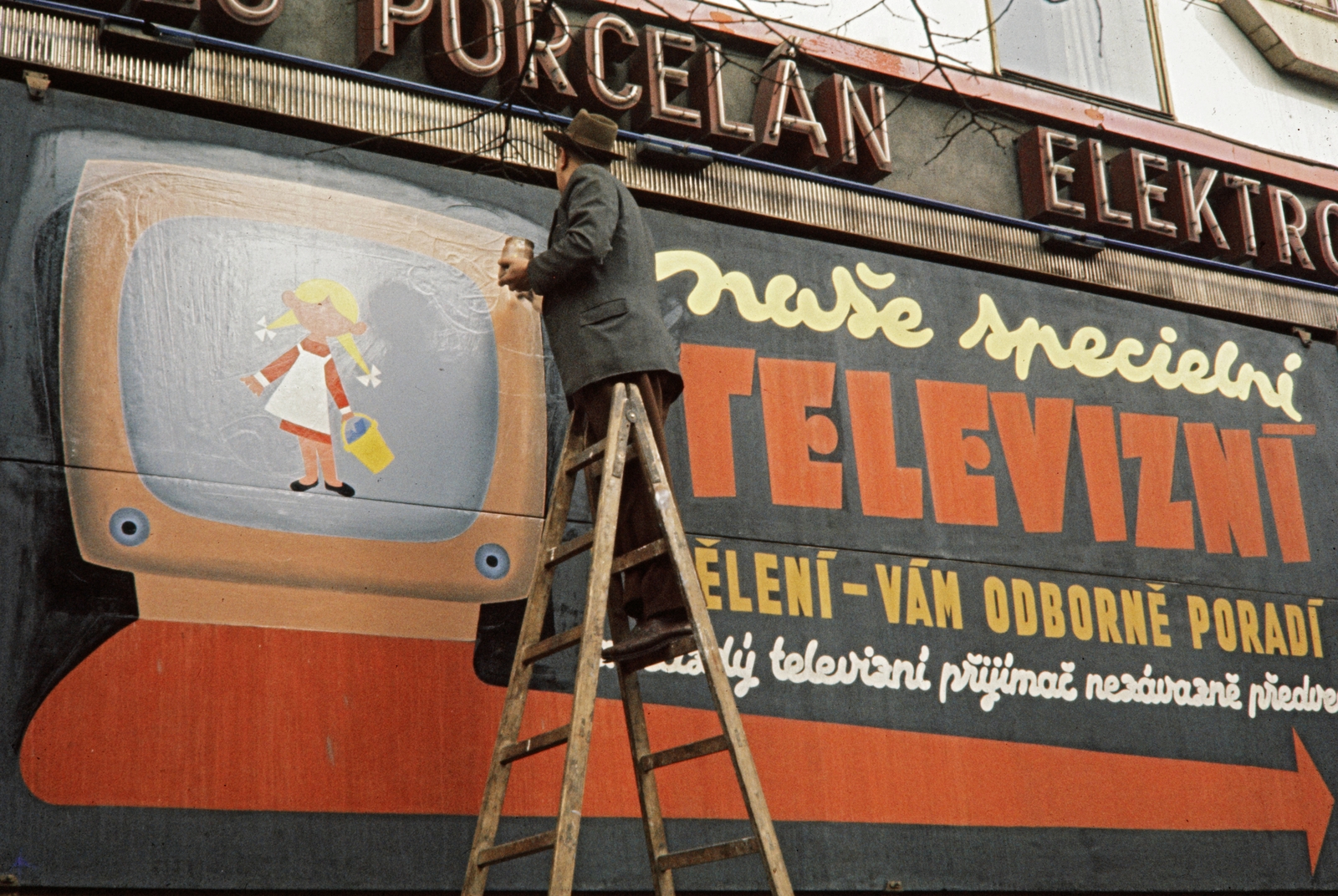 Czech Republik, Prague, Vencel tér (Václavské námestí) 3., 1960, UWM Libraries, TV, poster, ladder, neon sign, sticker, sign painter, colorful, Czech sign, Fortepan #259133