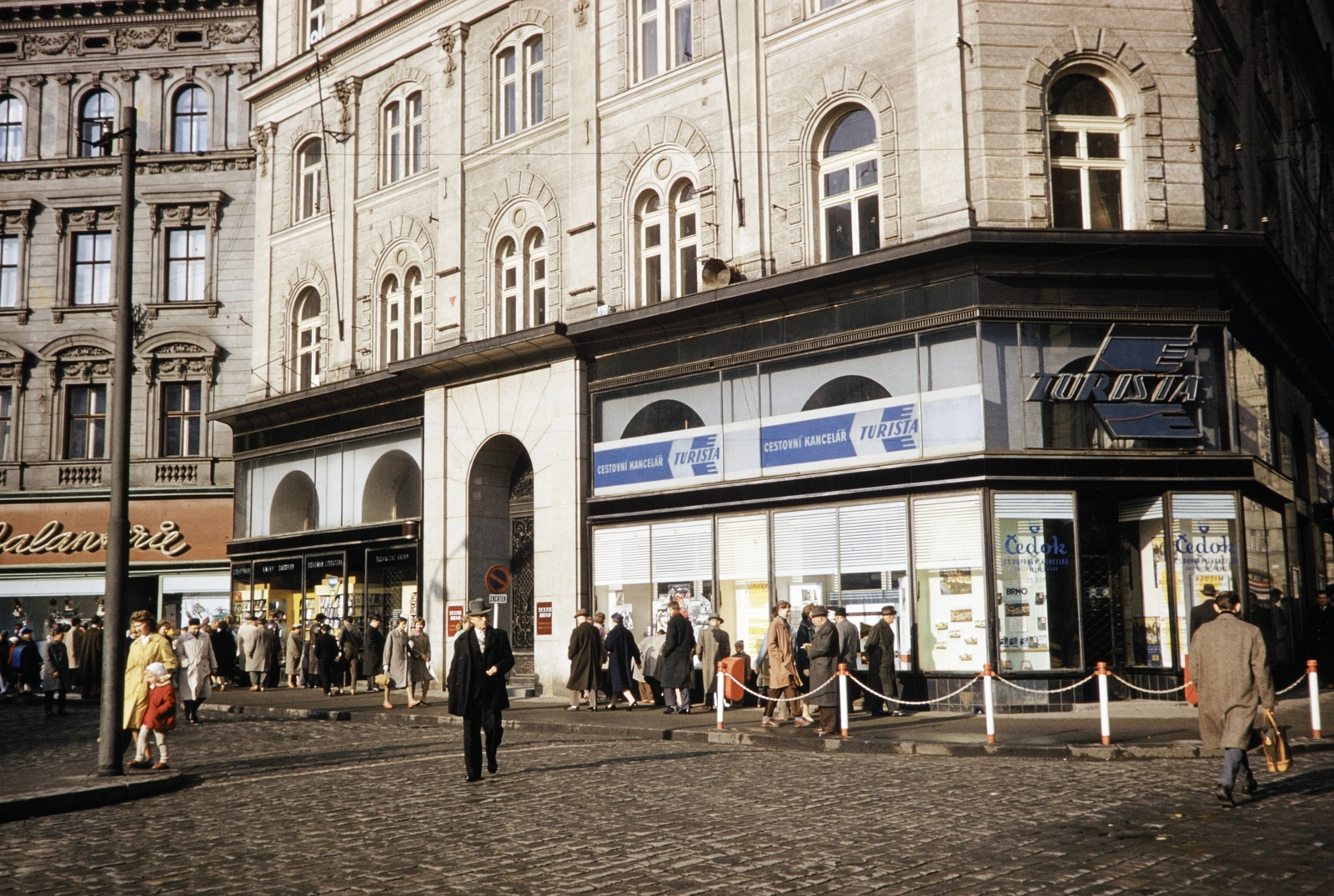Czech Republik, Brno, náměstí Svobody, jobbra a Rašínova ulice., 1960, UWM Libraries, colorful, Fortepan #259139
