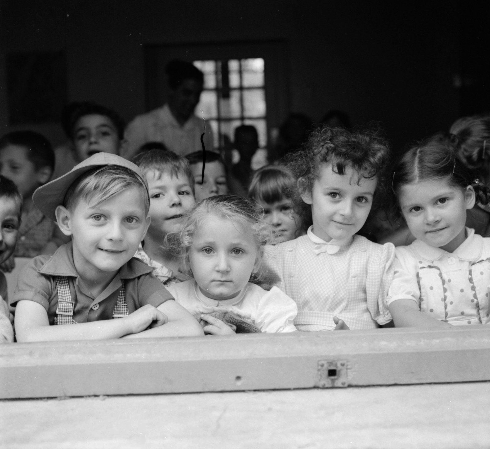 France, 1958, UWM Libraries, photo aspect ratio: square, kids, Fortepan #259173