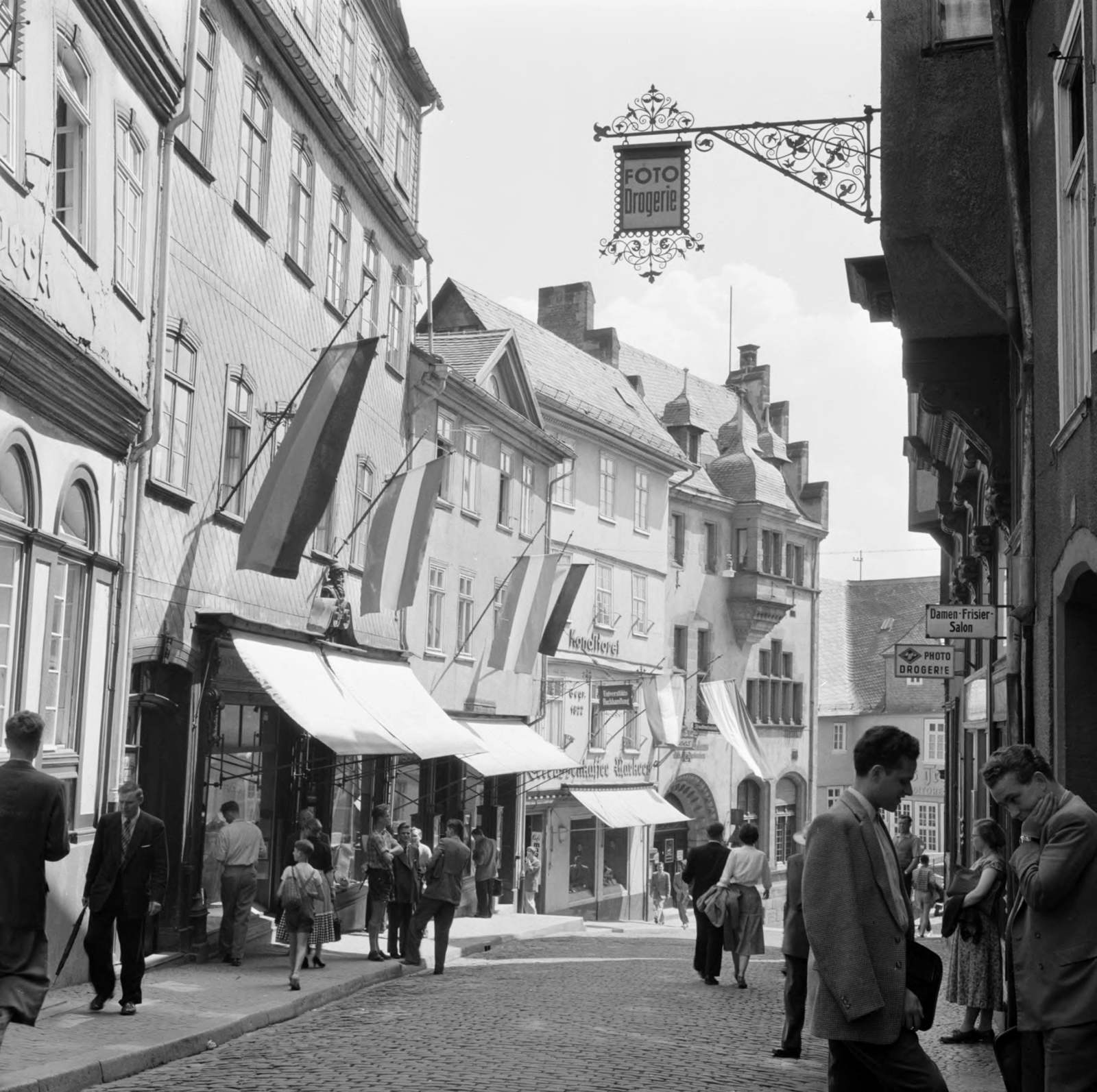 Germany, Reitgasse., 1958, UWM Libraries, camera store, FRG, photo aspect ratio: square, sign-board, Fortepan #259300