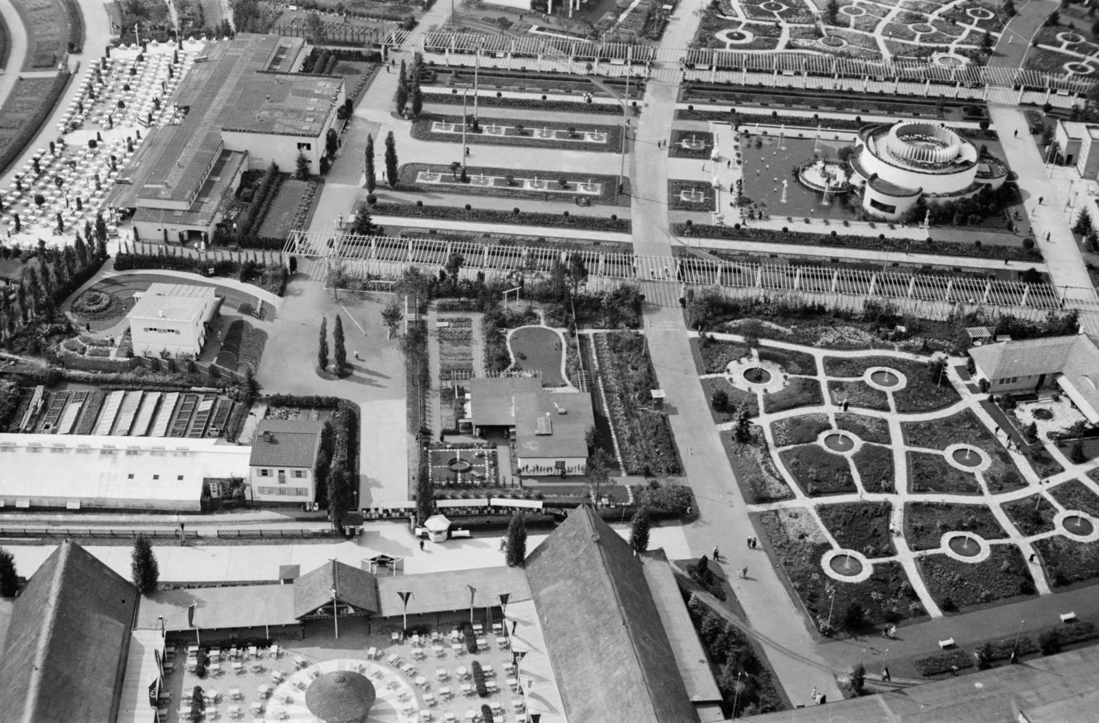 Németország, Berlin, a "Sonnenblumen" kiállítás a Funkturm-ból nézve., 1934, UWM Libraries, Clarence Woodrow Sorensen, Fortepan #259327