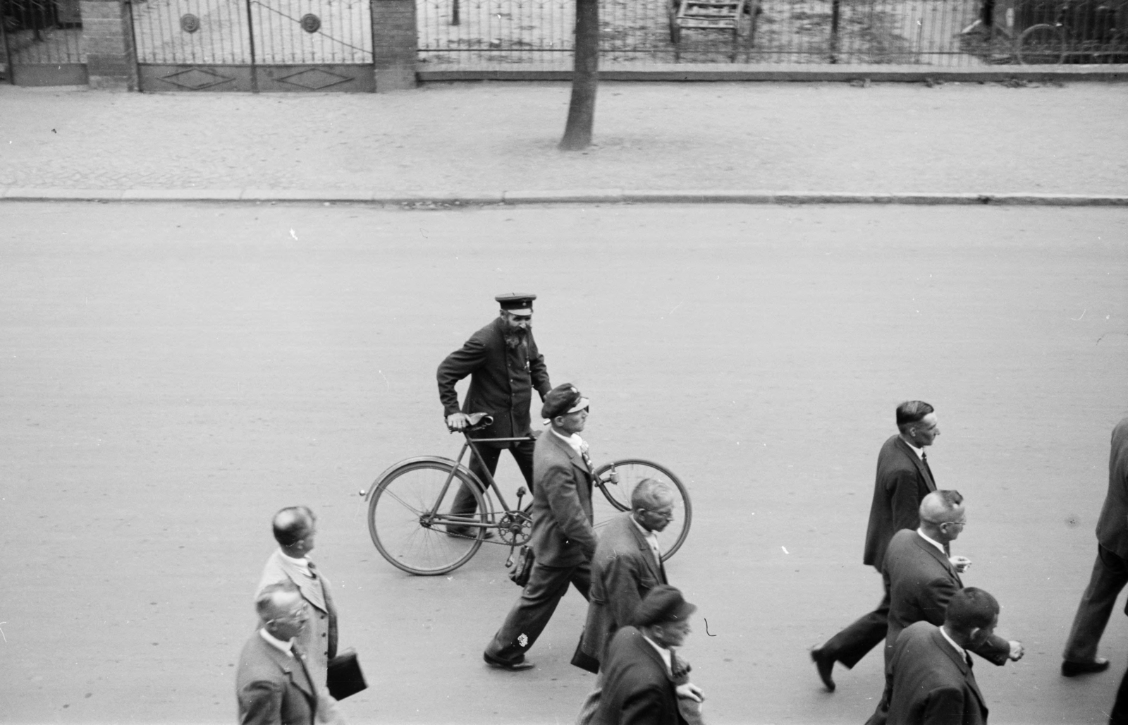 Germany, 1934, UWM Libraries, Best of, bicycle, Fortepan #259364