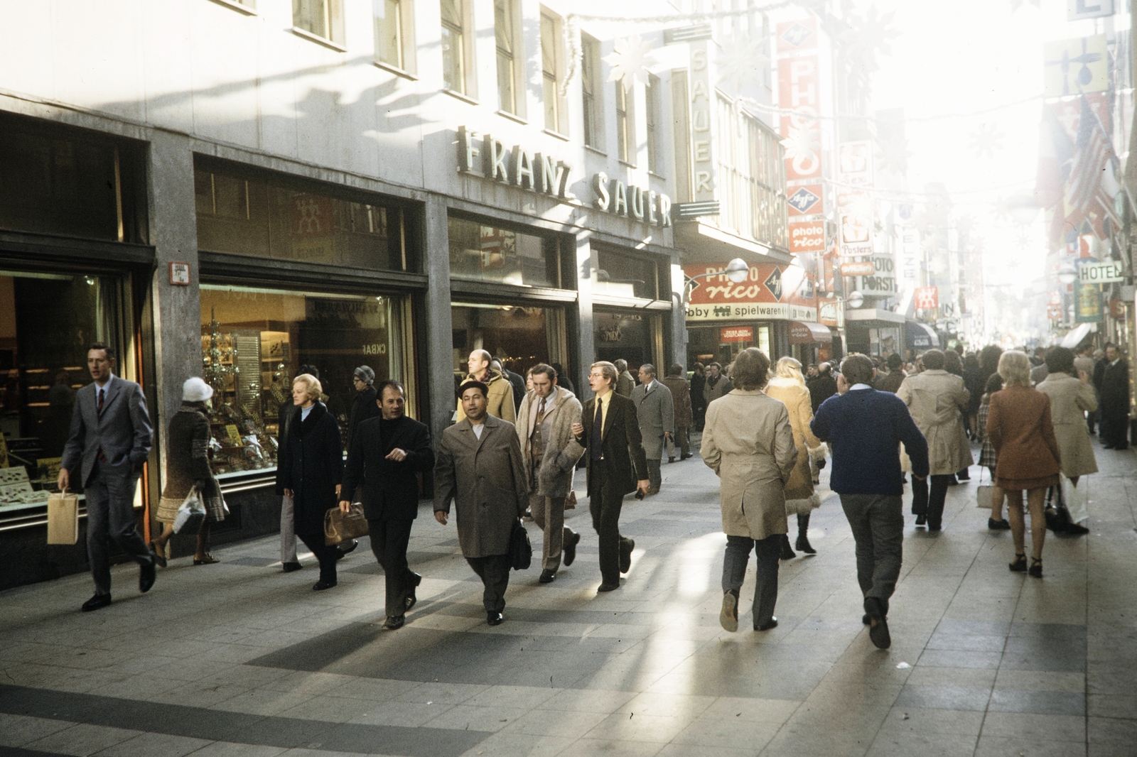 Germany, Köln, Hohe Strasse a Wallrafplatz felöl nézve., 1972, UWM Libraries, photography, FRG, colorful, Fortepan #259379