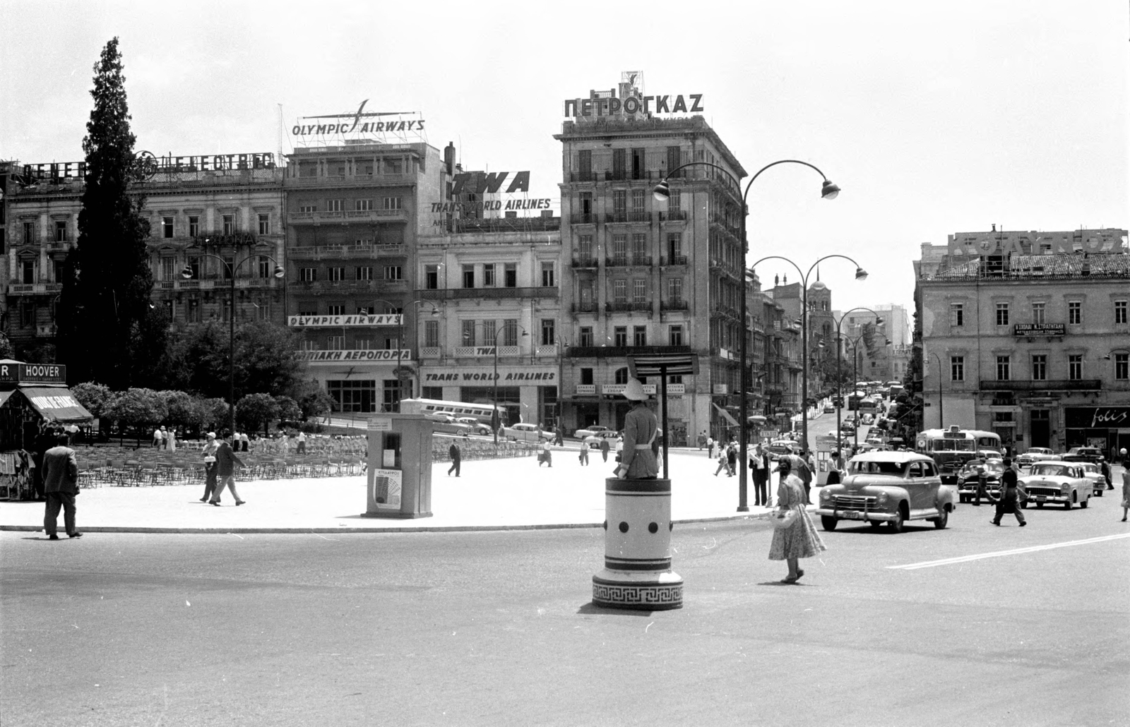 Greece, Athens, Szüntagma tér., 1960, UWM Libraries, pulpit for police officers, Fortepan #259442