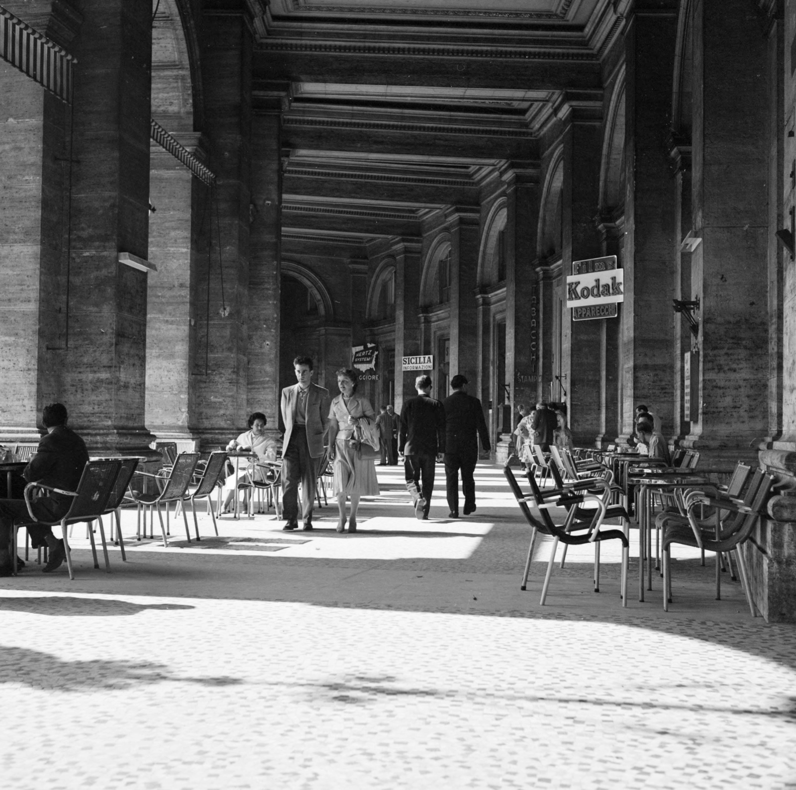 Italy, Rome, Piazza della Repubblica., 1959, UWM Libraries, terrace, Fortepan #259545