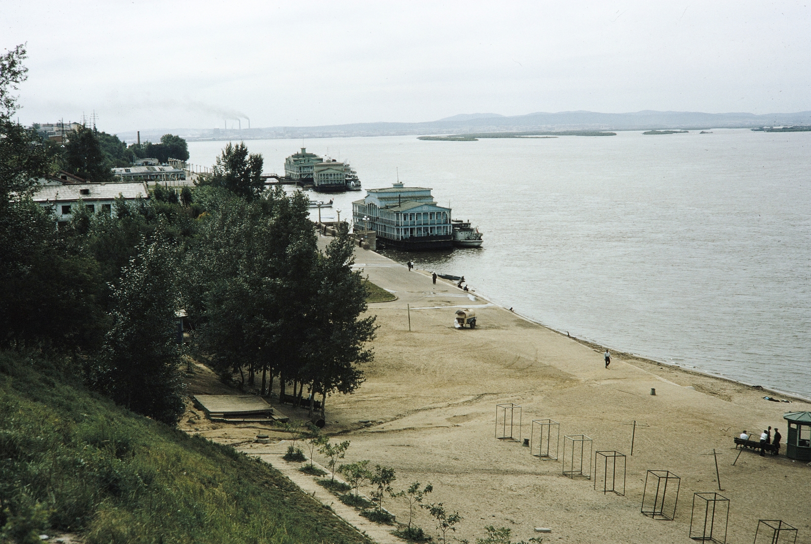 Russia, Habarovsk, móló az Amur folyón., 1964, UWM Libraries, Fortepan #259640