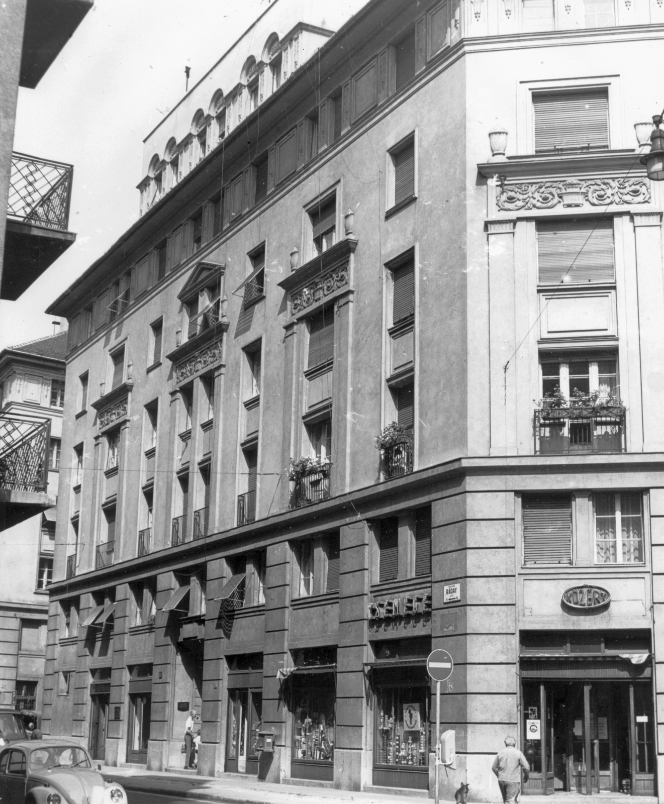 Hungary, Budapest IX., Ráday utca - Kinizsi utca sarok., 1972, Ferencvárosi Helytörténeti Gyűjtemény, Budapest, grocery store, Közért Company, Fortepan #25975