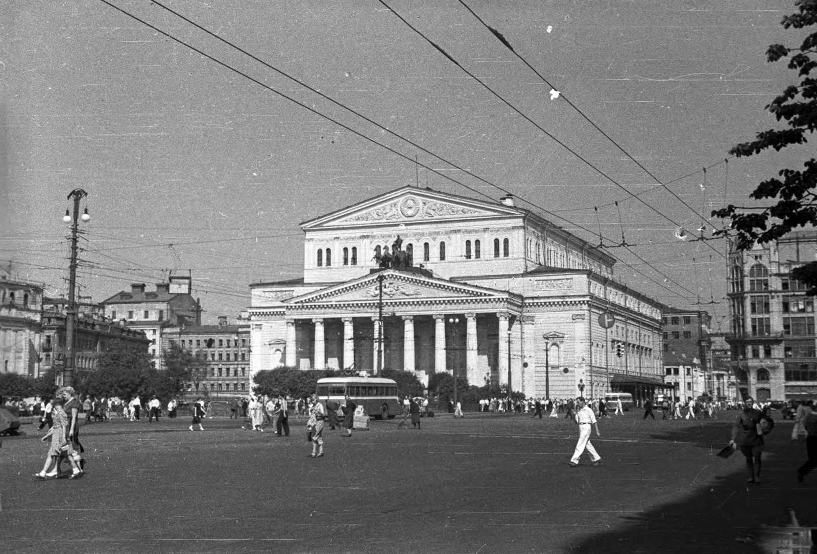 Russia, Moscow, Színház (Szverdlov) tér, szemben a Nagyszínház (Bolsoj)., 1939, UWM Libraries, Fortepan #259895