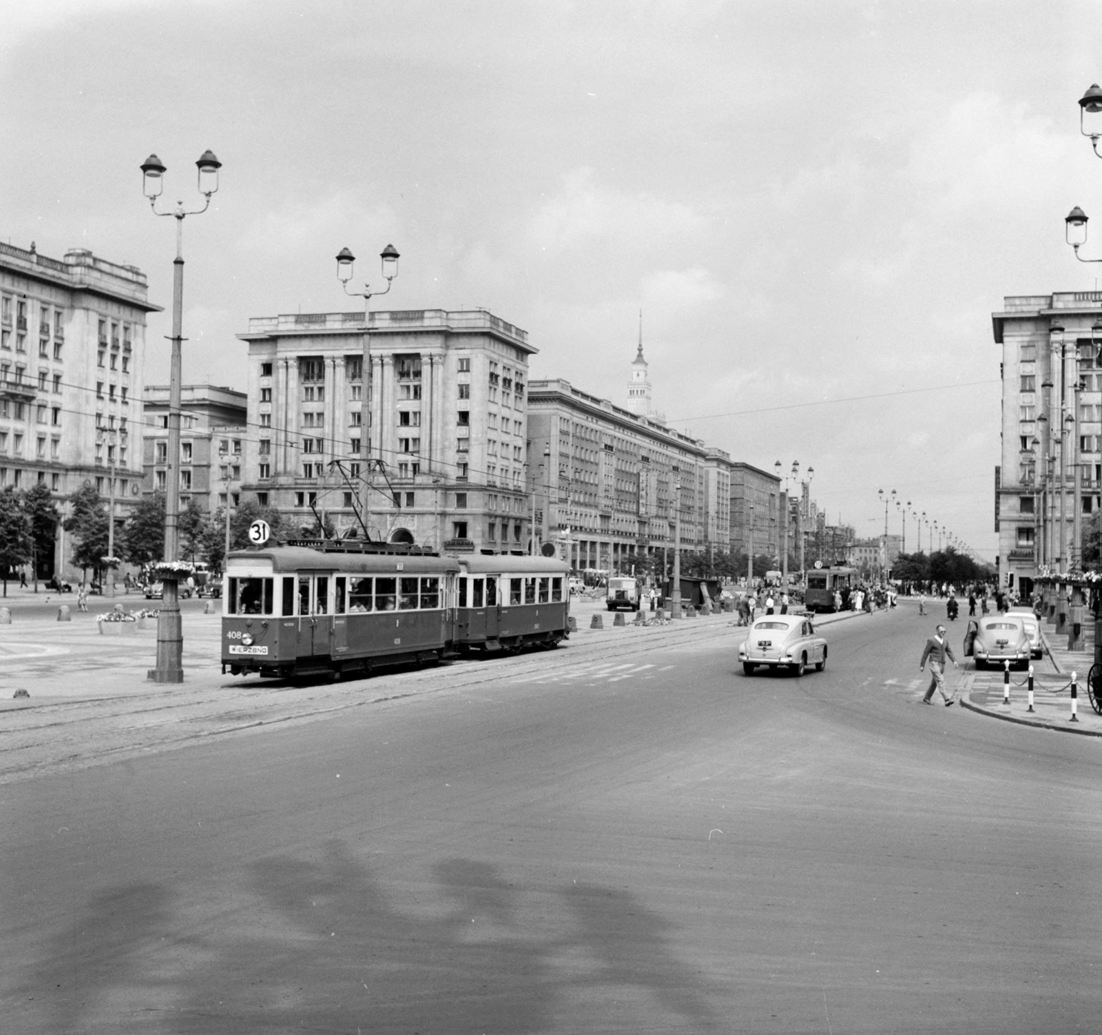 Lengyelország, Varsó, ulica Marszalkowska az Alkotmány tér (Plac Konstytucji)-ról az ulica Wilcza felé nézve., 1959, UWM Libraries, Clarence Woodrow Sorensen, villamos, utcakép, viszonylatszám, Fortepan #260082