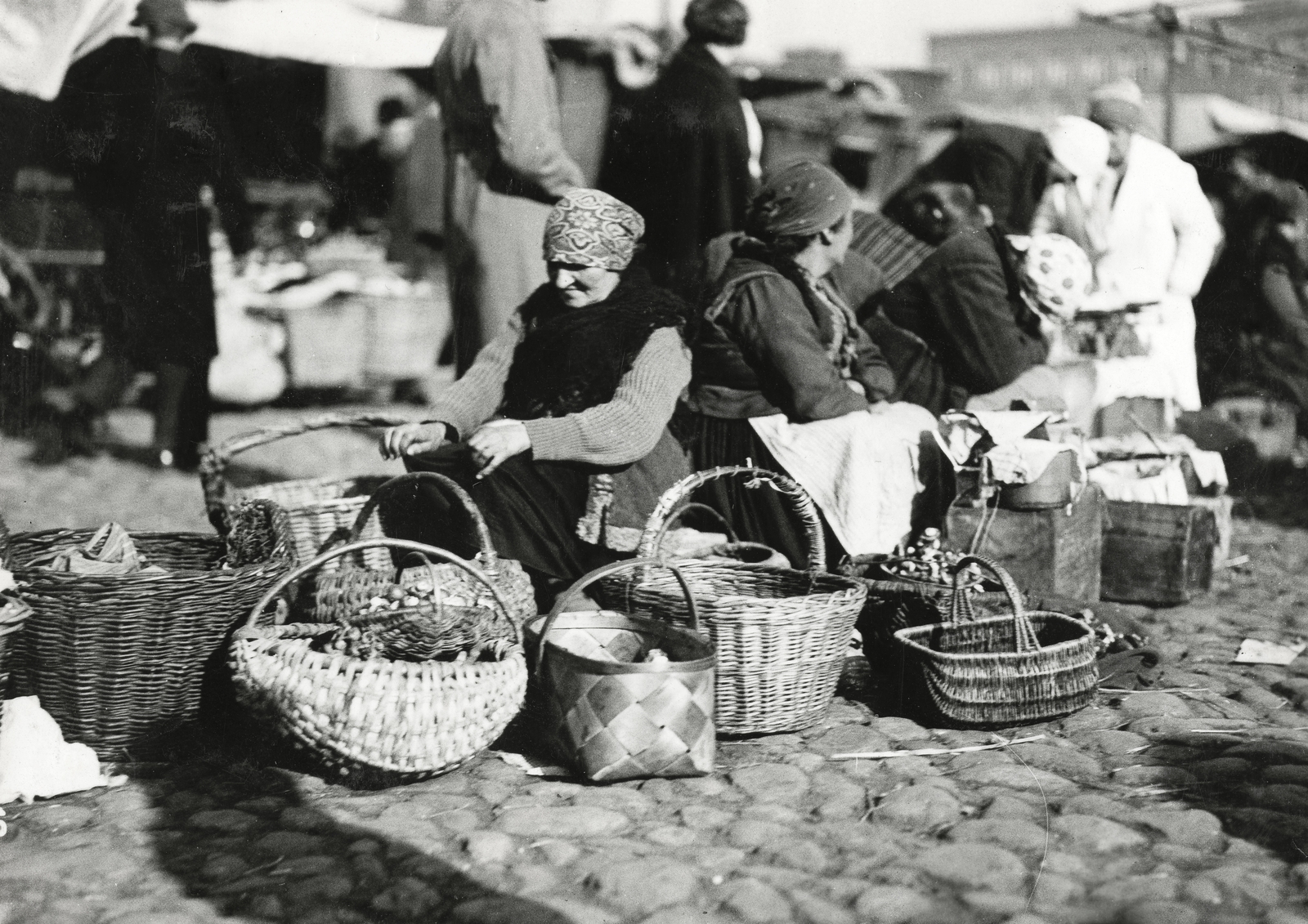 Poland, Łódź, piac., 1934, UWM Libraries, basket, wickerwork, Fortepan #260129