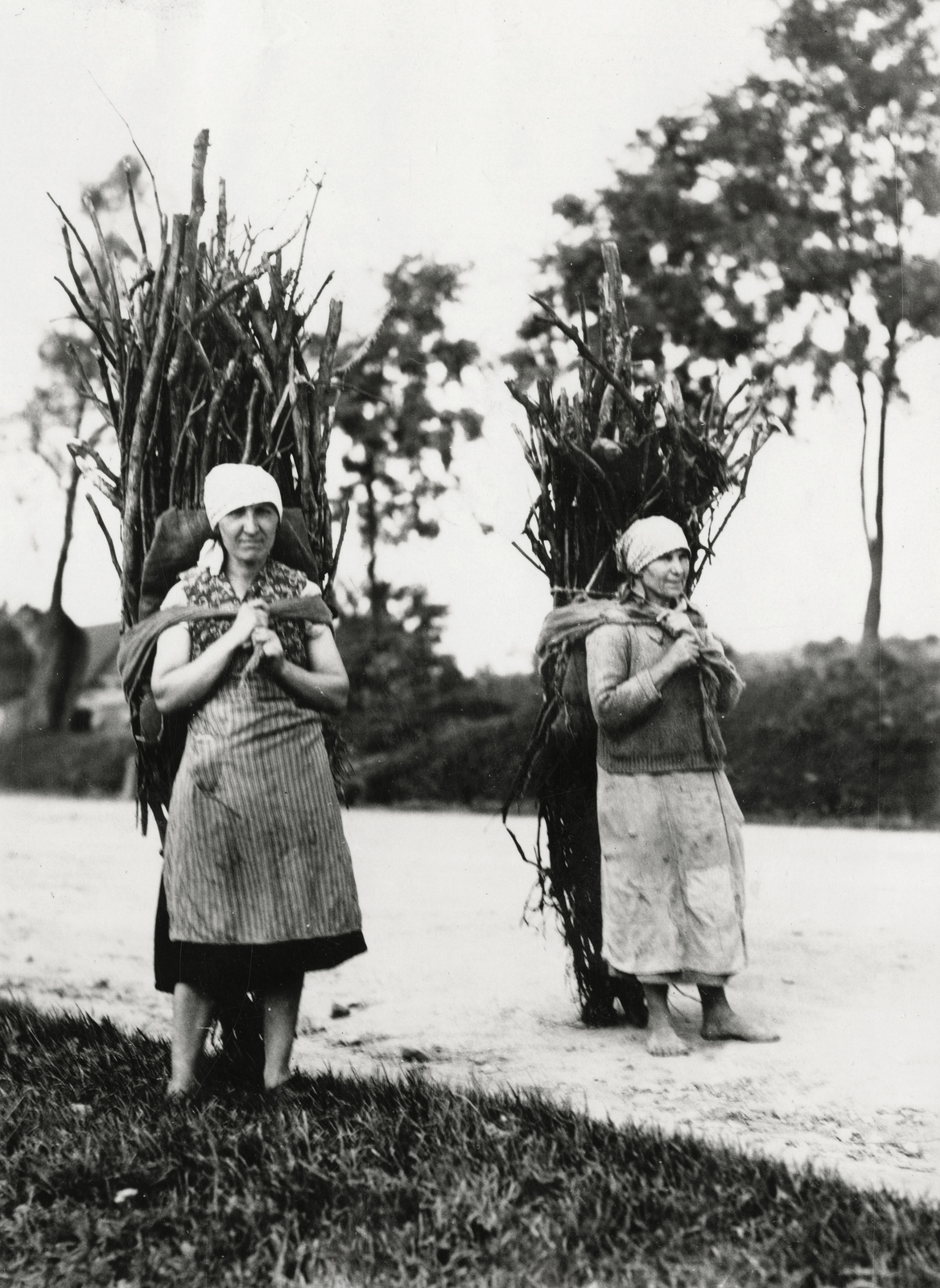 Poland, a felvétel Krosno-tól kb.43 km-re készült, útközben Przemyśl felé., 1934, UWM Libraries, Fortepan #260157
