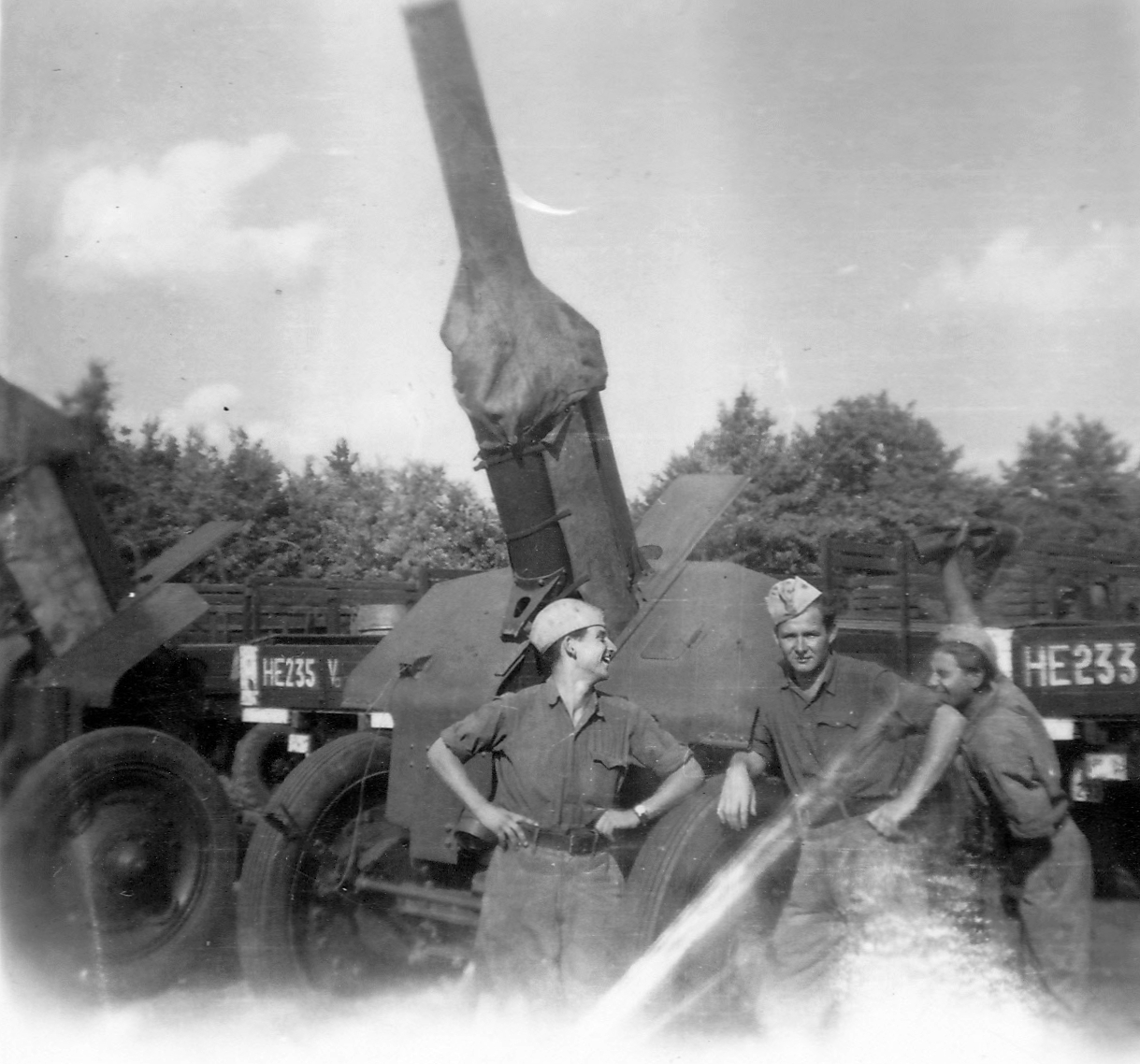 1958, Arina, katonaság, ágyú, rendszám, löveg, csípőre tett kéz, Fortepan #26033